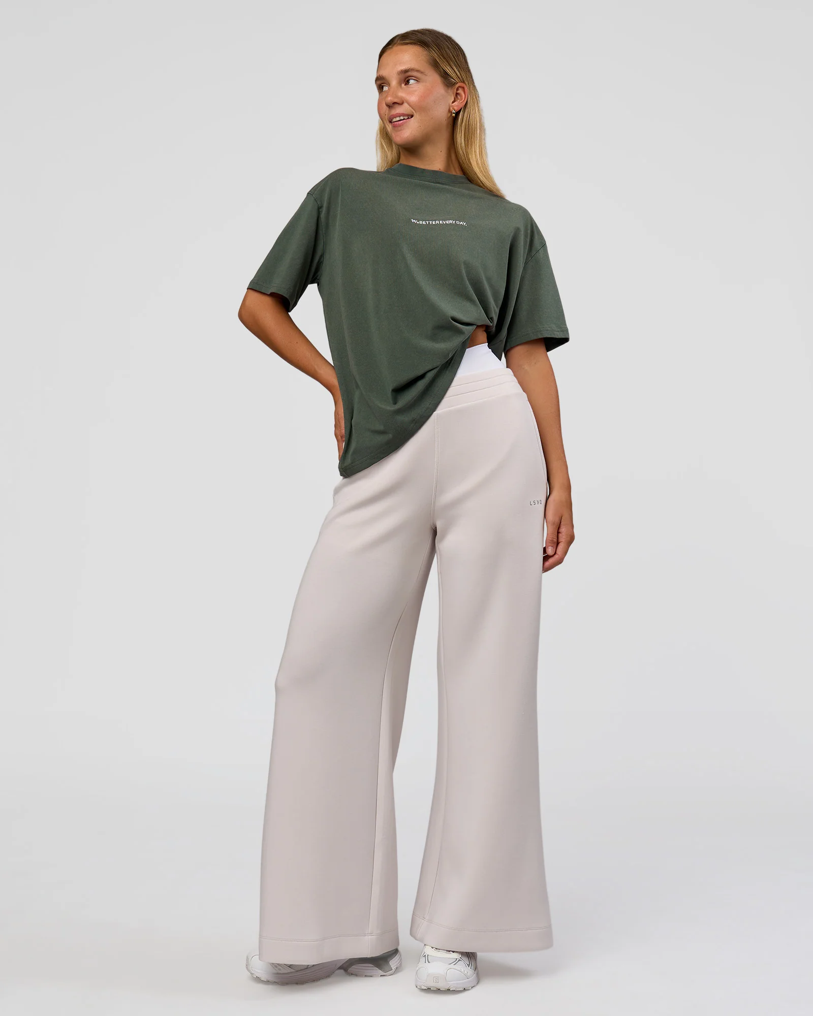 8594-go-to-1-better-every-day-flxcotton-oversized-tee-carbon-green-washed-white-7.webp Go-To 1% Better Every Day FLXCotton Oversized Tee - Carbon Green Washed-White