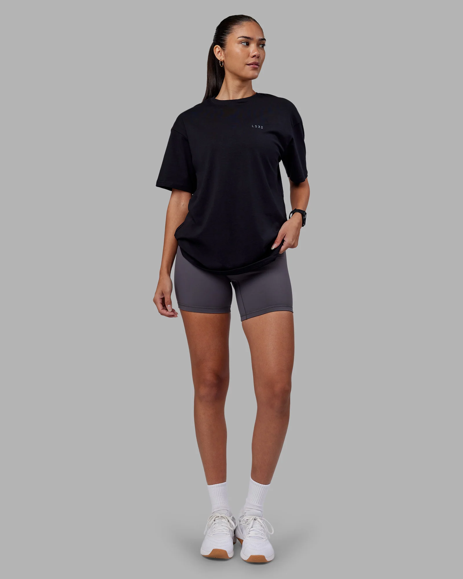 8633-1-better-value-series-flxcotton-tee-oversize-black-black-10.webp 1% Better Value Series FLXCotton Tee Oversize - Black-Black