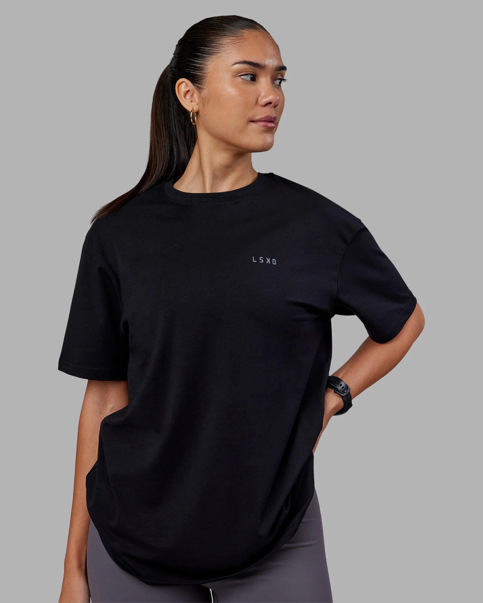 8633-1-better-value-series-flxcotton-tee-oversize-black-black-4.webp 1% Better Value Series FLXCotton Tee Oversize - Black-Black