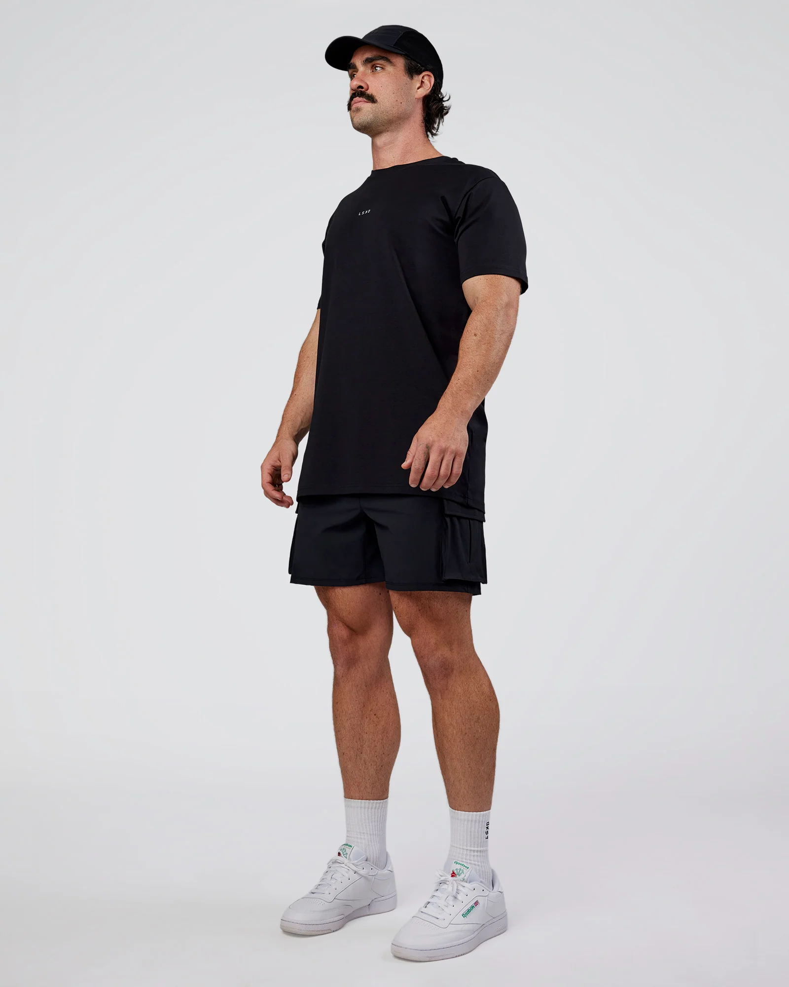 8767-base-flxcotton-tee-regular-fit-2cm-black-2.webp Base FLXCotton Tee Regular Fit +2cm - Black