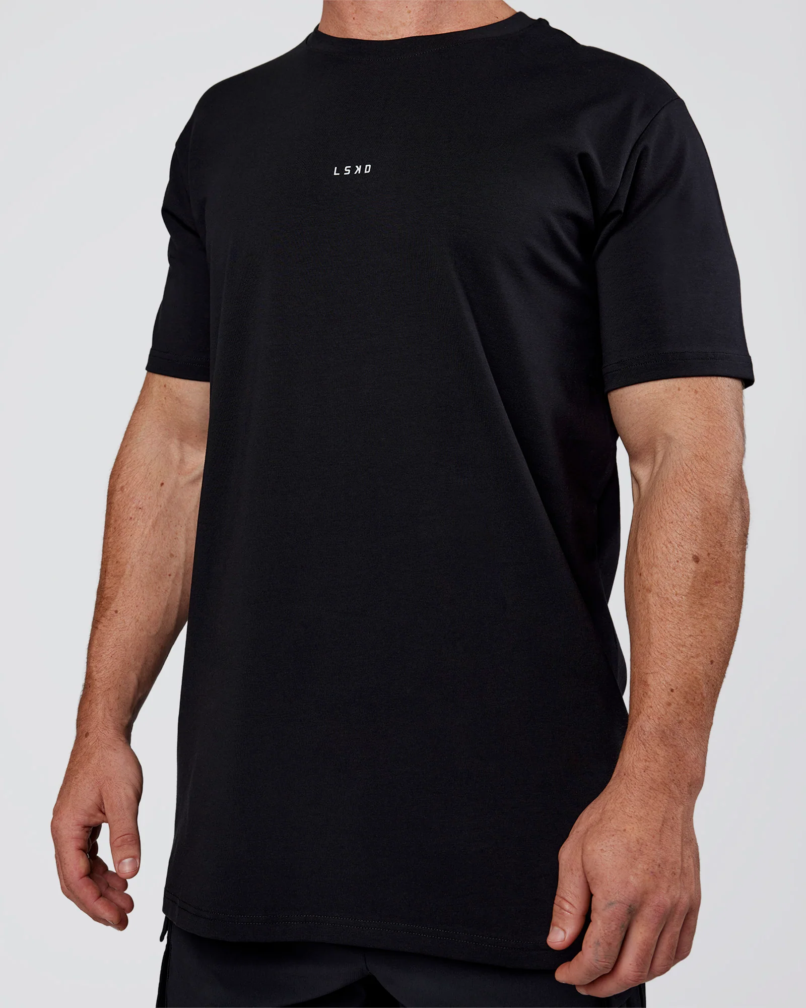 8767-base-flxcotton-tee-regular-fit-2cm-black-6.webp Base FLXCotton Tee Regular Fit +2cm - Black