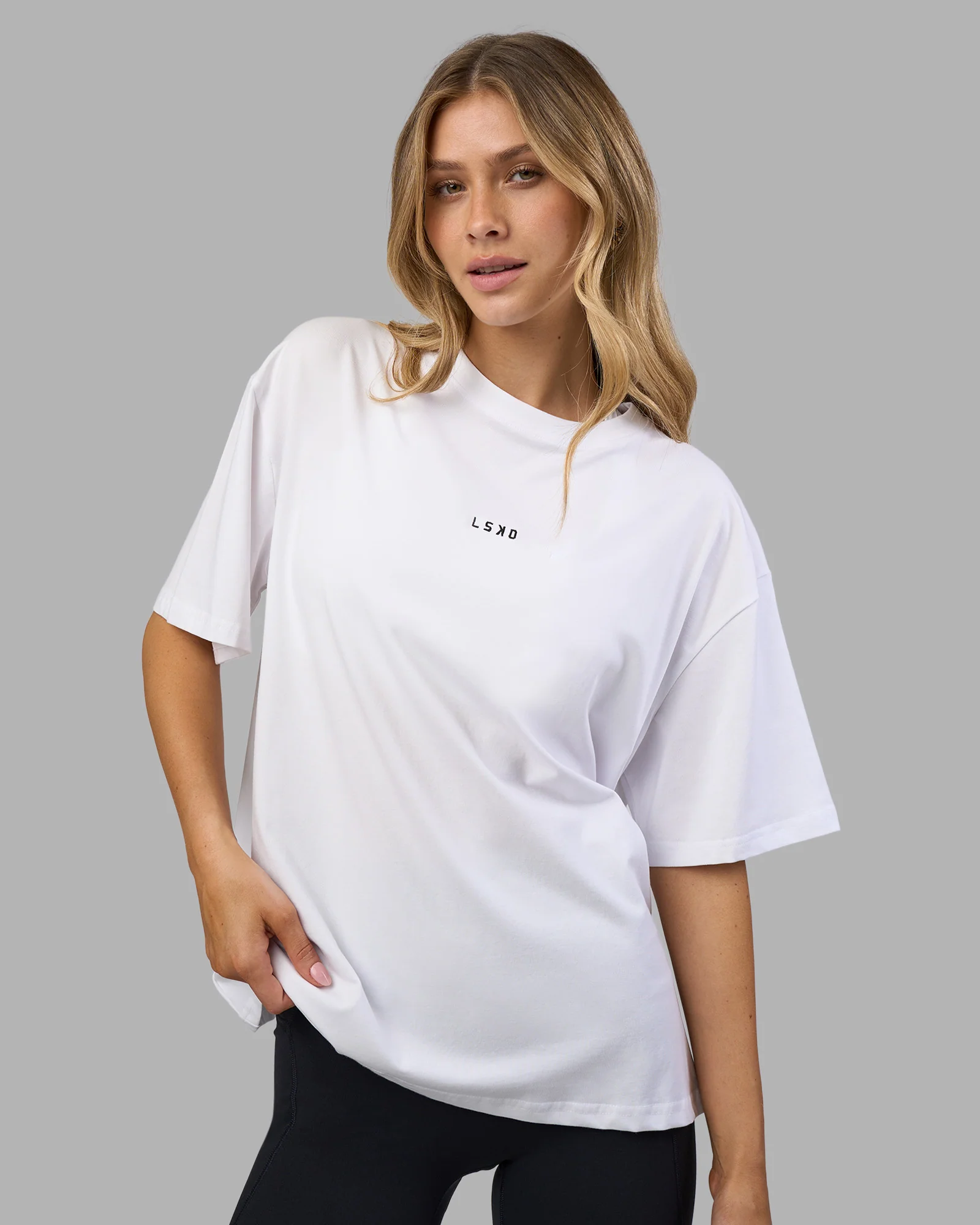 8831-go-to-flxcotton-oversized-tee-white-black-1.webp Go-To FLXCotton Oversized Tee - White-Black