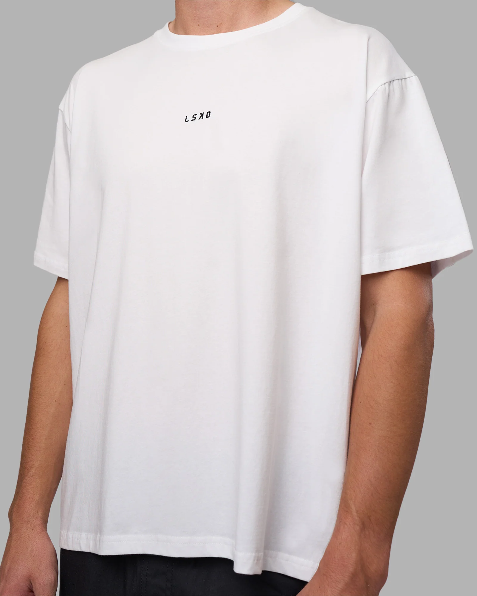 8831-go-to-flxcotton-oversized-tee-white-black-10.webp Go-To FLXCotton Oversized Tee - White-Black