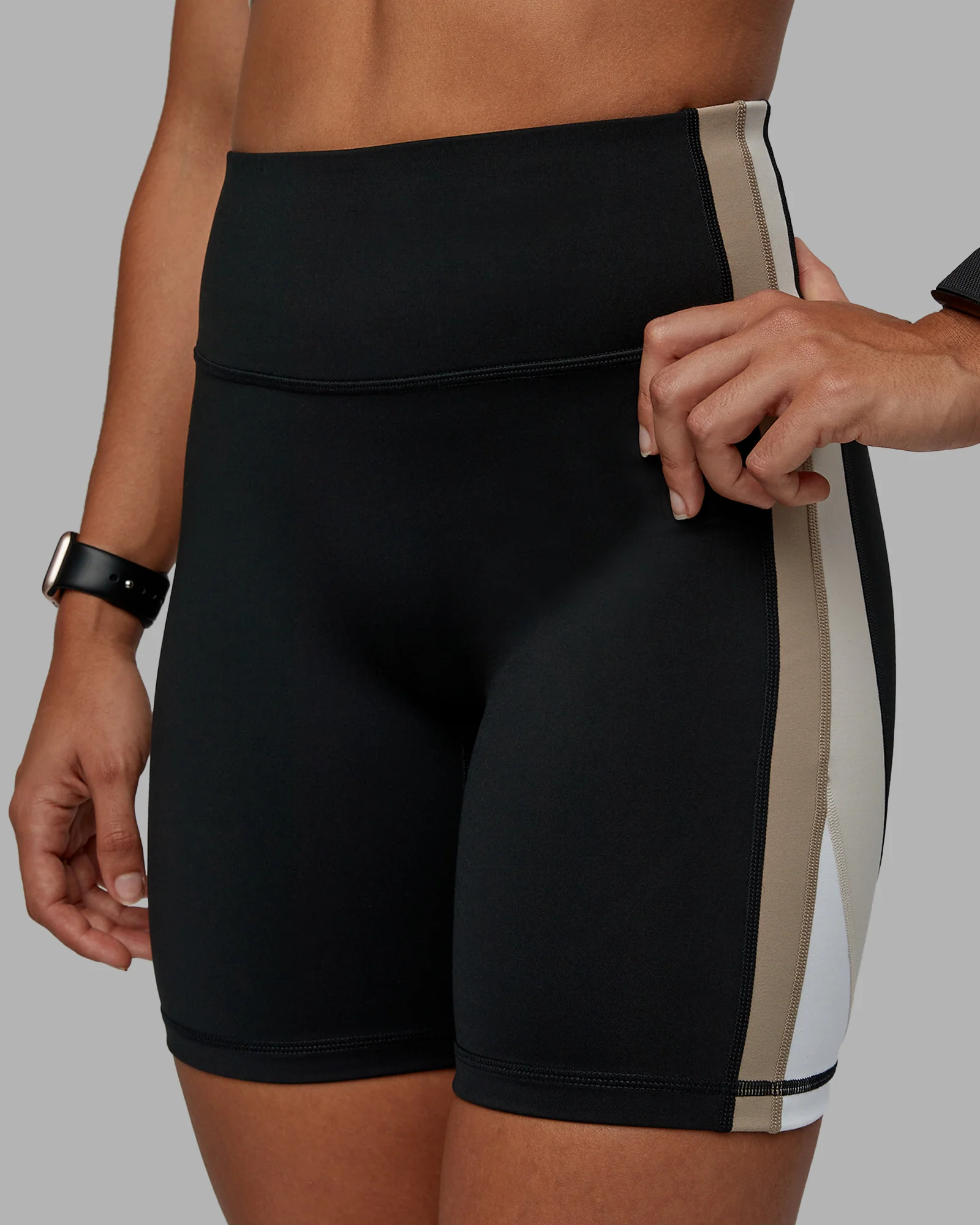 887-revitalise-ultra-high-rise-6-short-black-multi-1.webp Revitalise Ultra High-Rise 6" Short - Black-Multi