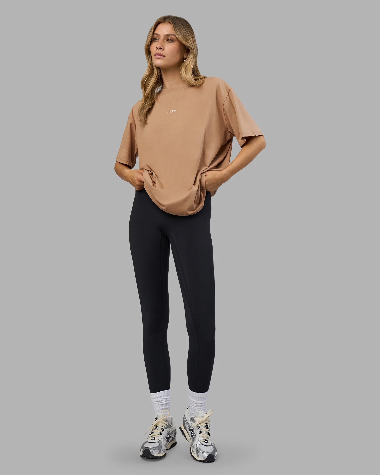 8921-go-to-flxcotton-oversized-tee-warm-smoke-white-3.webp Go-To FLXCotton Oversized Tee - Warm Smoke-White