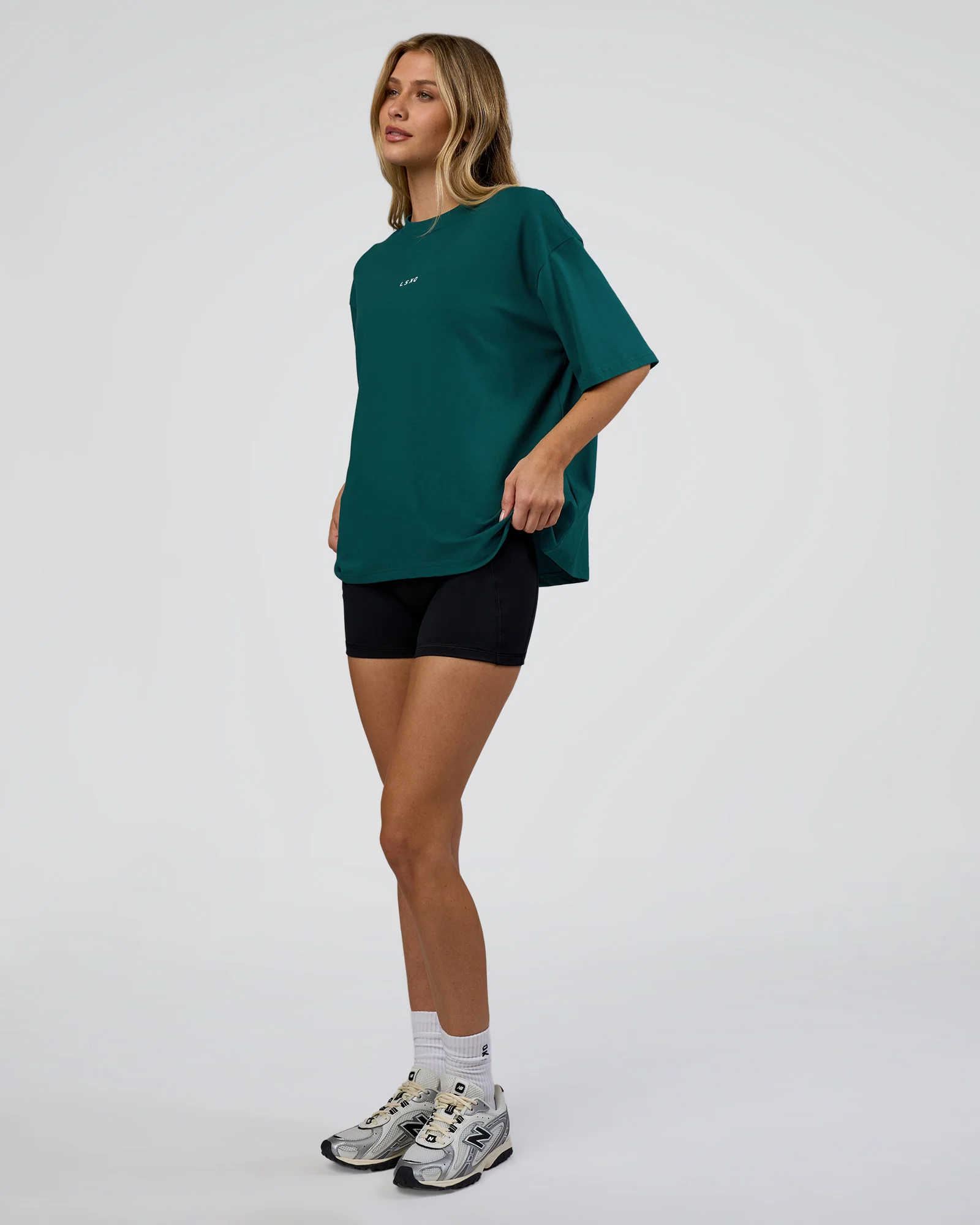 8930-go-to-flxcotton-oversized-tee-transformative-teal-white-4.webp Go-To FLXCotton Oversized Tee - Transformative Teal-White