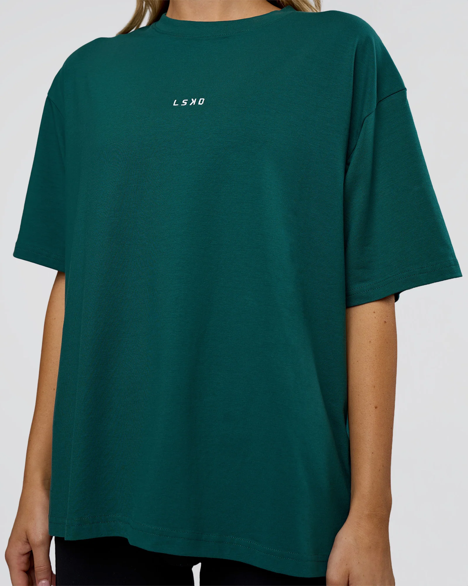 8930-go-to-flxcotton-oversized-tee-transformative-teal-white-5.webp Go-To FLXCotton Oversized Tee - Transformative Teal-White