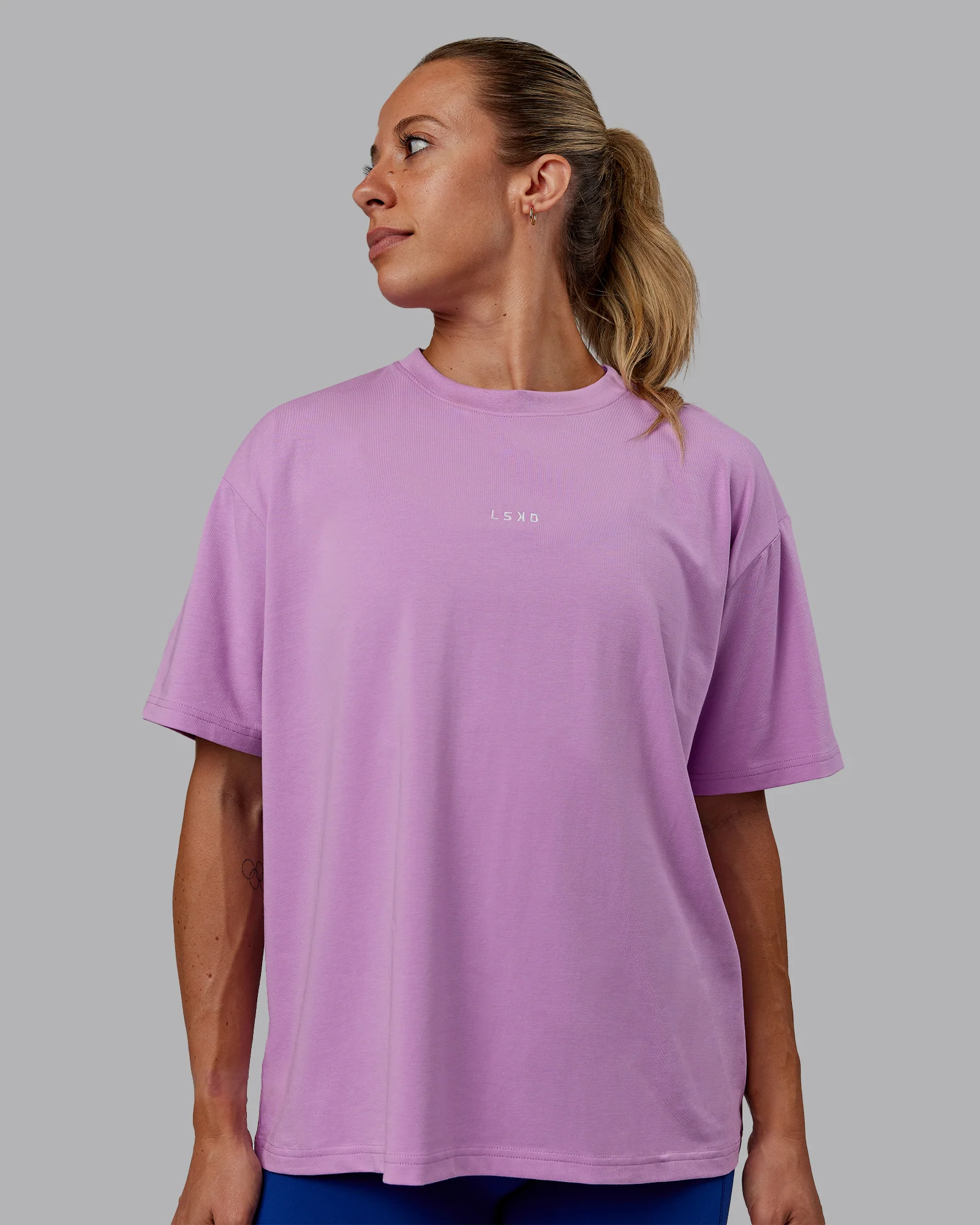 8948-go-to-flxcotton-oversized-tee-light-violet-white-1.webp Go-To FLXCotton Oversized Tee - Light Violet-White