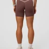 Pinnacle High-Rise 6" Short - Cocoa Powder-Off White