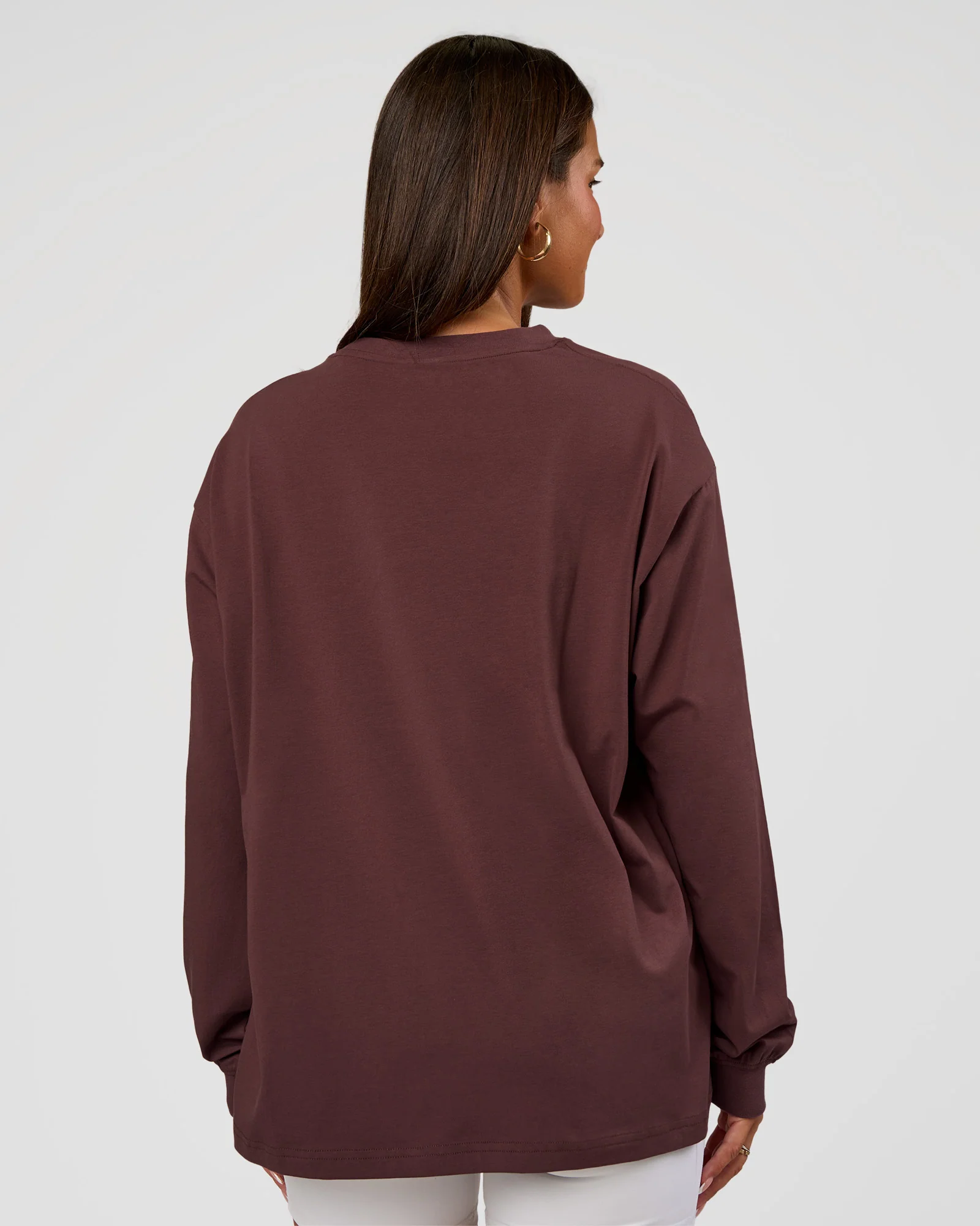 9-go-to-long-sleeve-flxcotton-oversized-tee-cocoa-powder-white-3.webp Go-To Long Sleeve FLXCotton Oversized Tee - Cocoa Powder-White