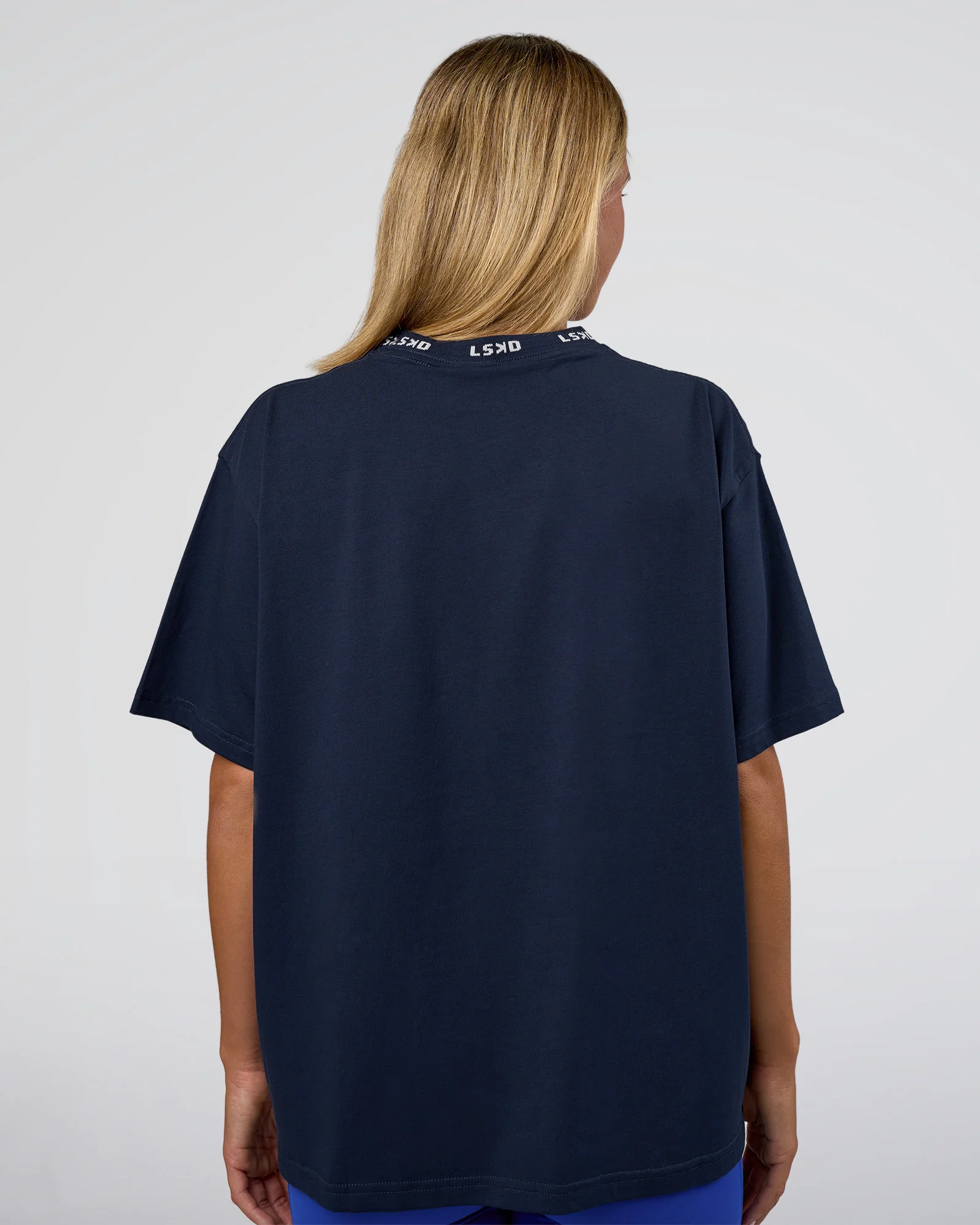 9020-go-to-flxcotton-oversized-deviation-tee-future-navy-white-4.webp Go-To FLXCotton Oversized Deviation Tee - Future Navy-White