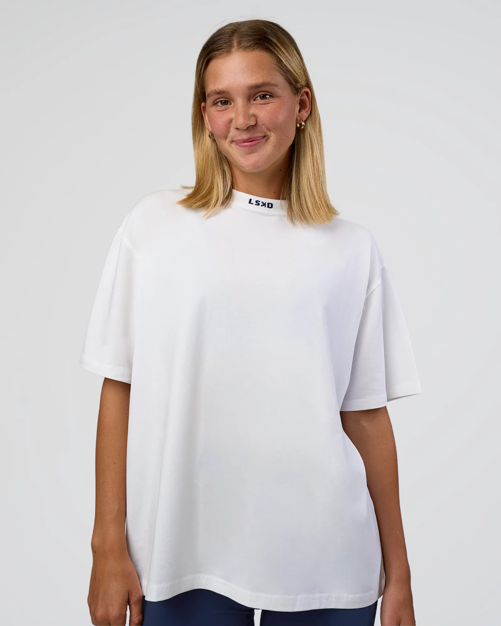 9038-go-to-flxcotton-oversized-deviation-tee-white-future-navy-2.webp Go-To FLXCotton Oversized Deviation Tee - White-Future Navy