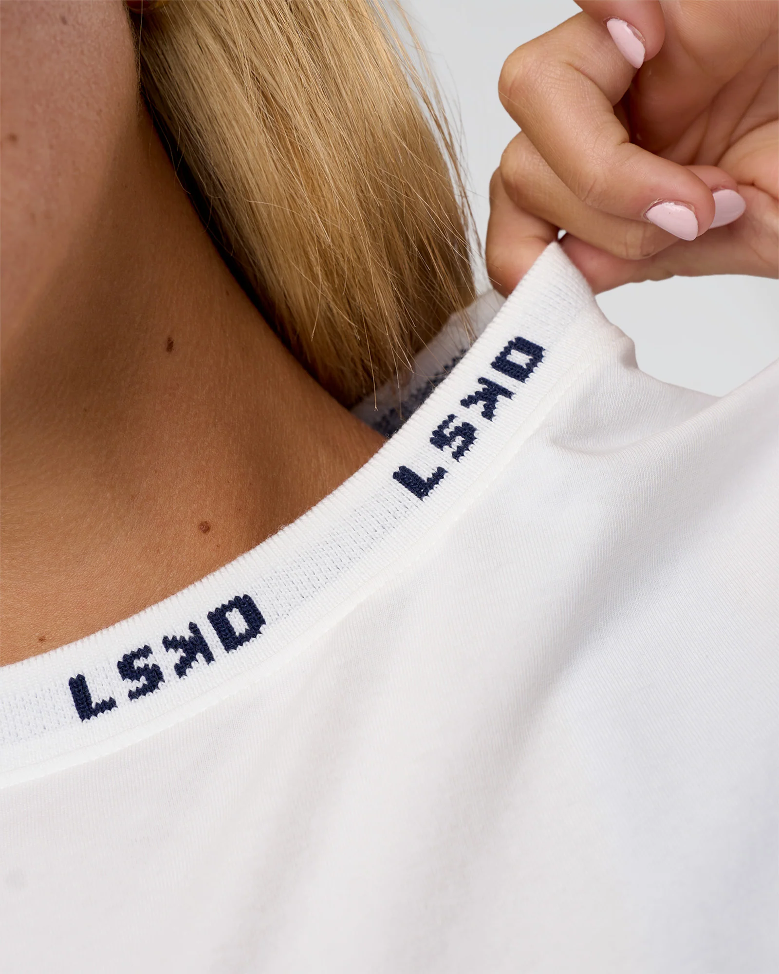 9038-go-to-flxcotton-oversized-deviation-tee-white-future-navy-3.webp Go-To FLXCotton Oversized Deviation Tee - White-Future Navy