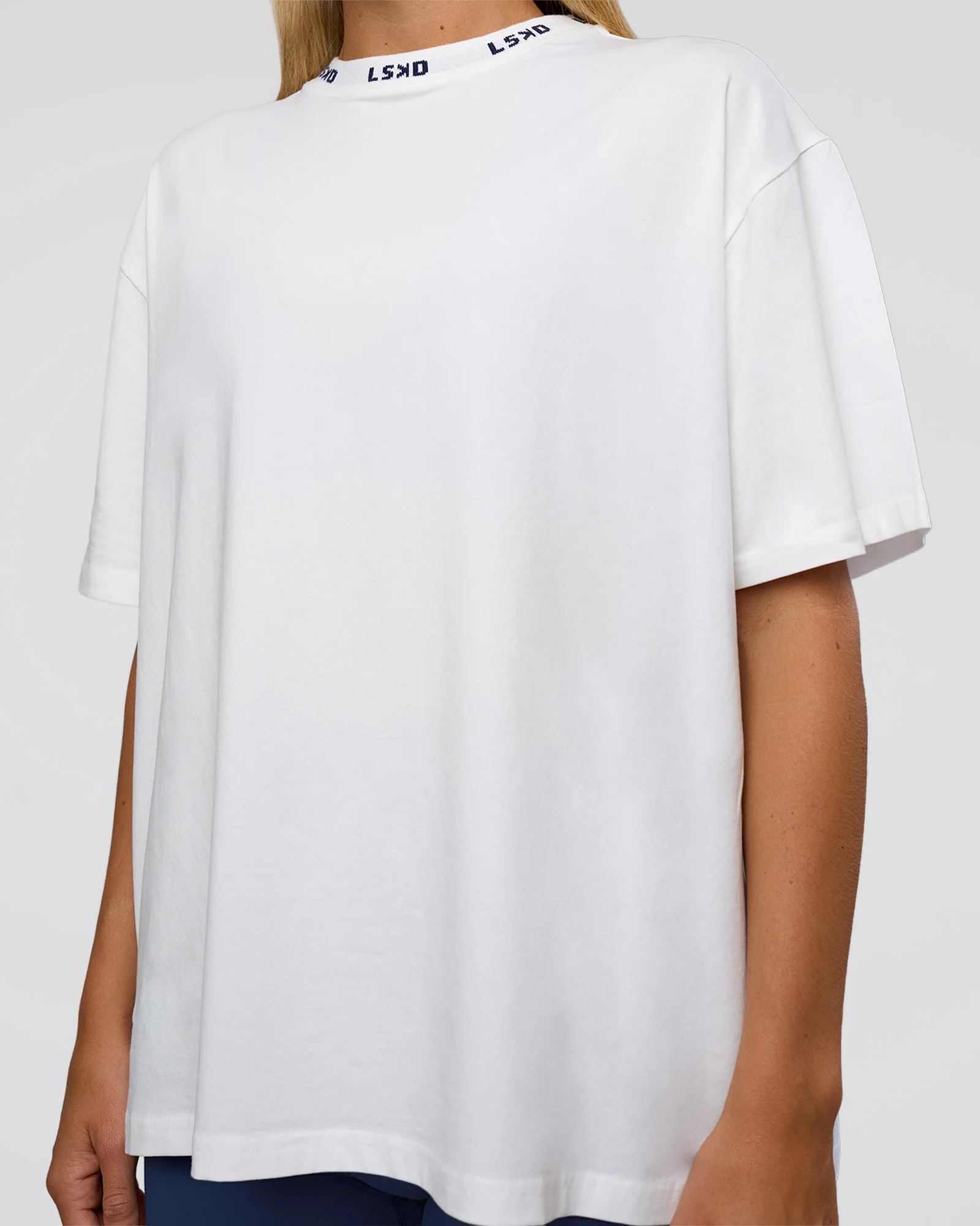 9038-go-to-flxcotton-oversized-deviation-tee-white-future-navy-6.webp Go-To FLXCotton Oversized Deviation Tee - White-Future Navy