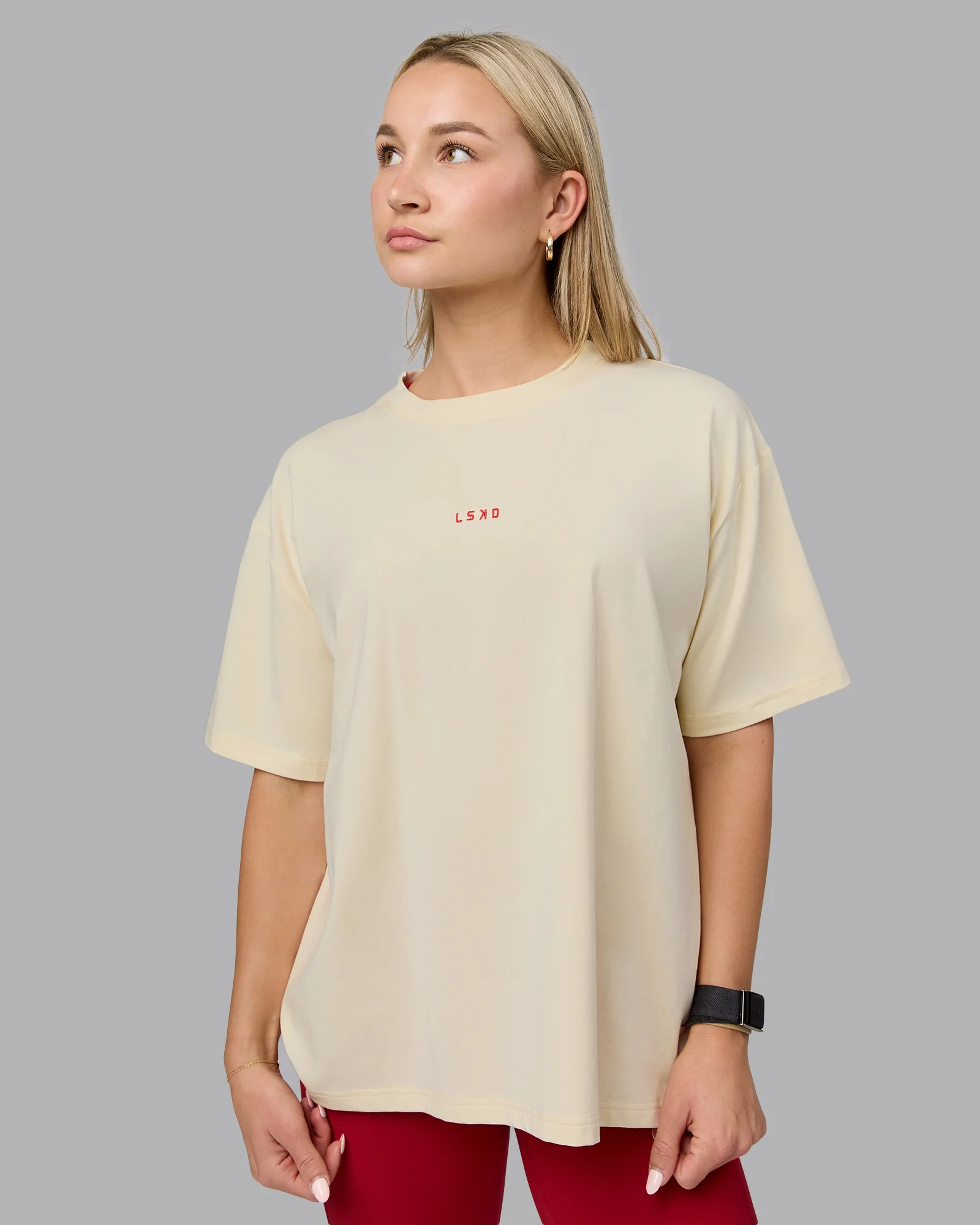 9056-go-to-flxcotton-oversized-tee-ivory-cherry-red-1.webp Go-To FLXCotton Oversized Tee - Ivory-Cherry Red