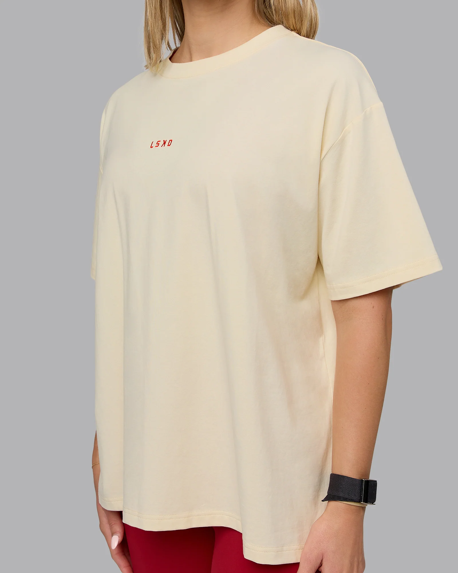 9056-go-to-flxcotton-oversized-tee-ivory-cherry-red-5.webp Go-To FLXCotton Oversized Tee - Ivory-Cherry Red