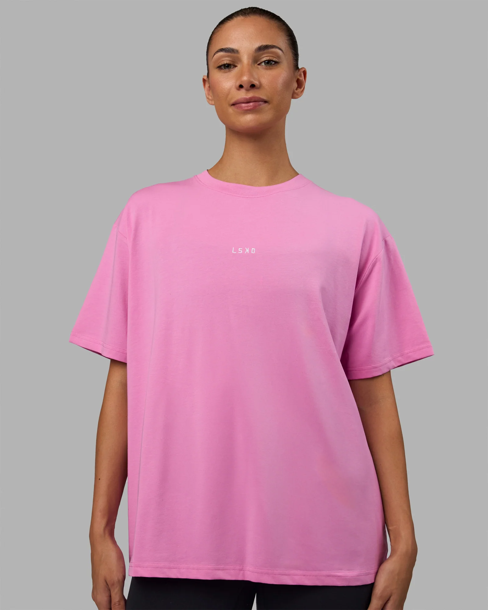 9065-go-to-flxcotton-oversized-tee-spark-pink-white-1.webp Go-To FLXCotton Oversized Tee - Spark Pink-White