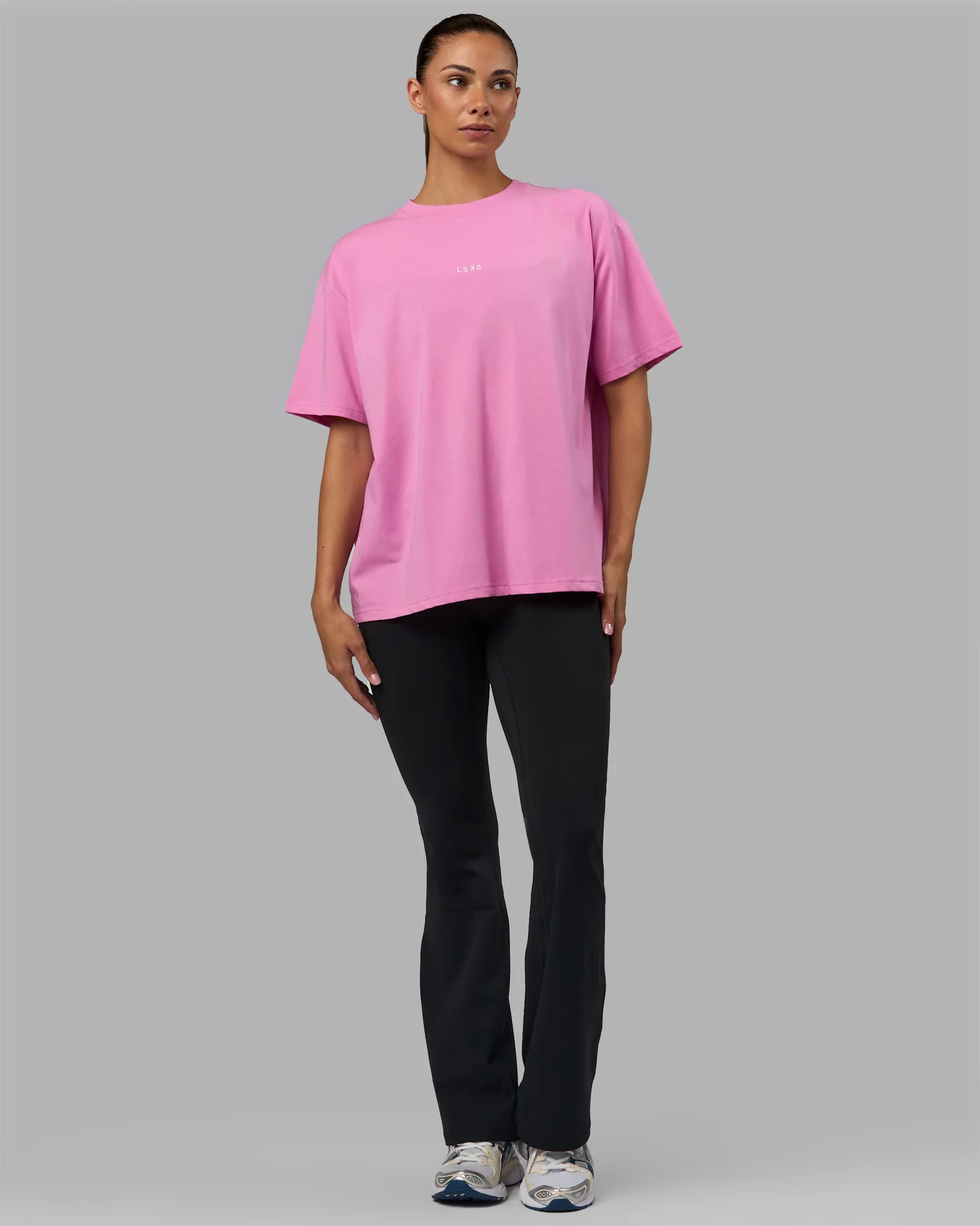 9065-go-to-flxcotton-oversized-tee-spark-pink-white-2.webp Go-To FLXCotton Oversized Tee - Spark Pink-White