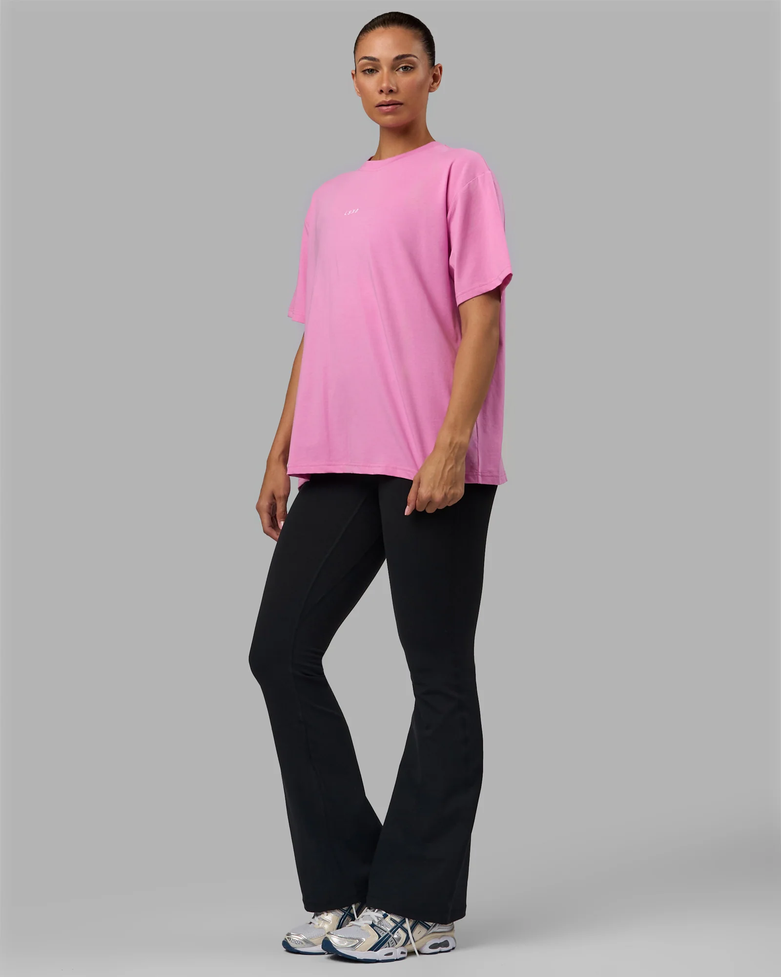 9065-go-to-flxcotton-oversized-tee-spark-pink-white-3.webp Go-To FLXCotton Oversized Tee - Spark Pink-White