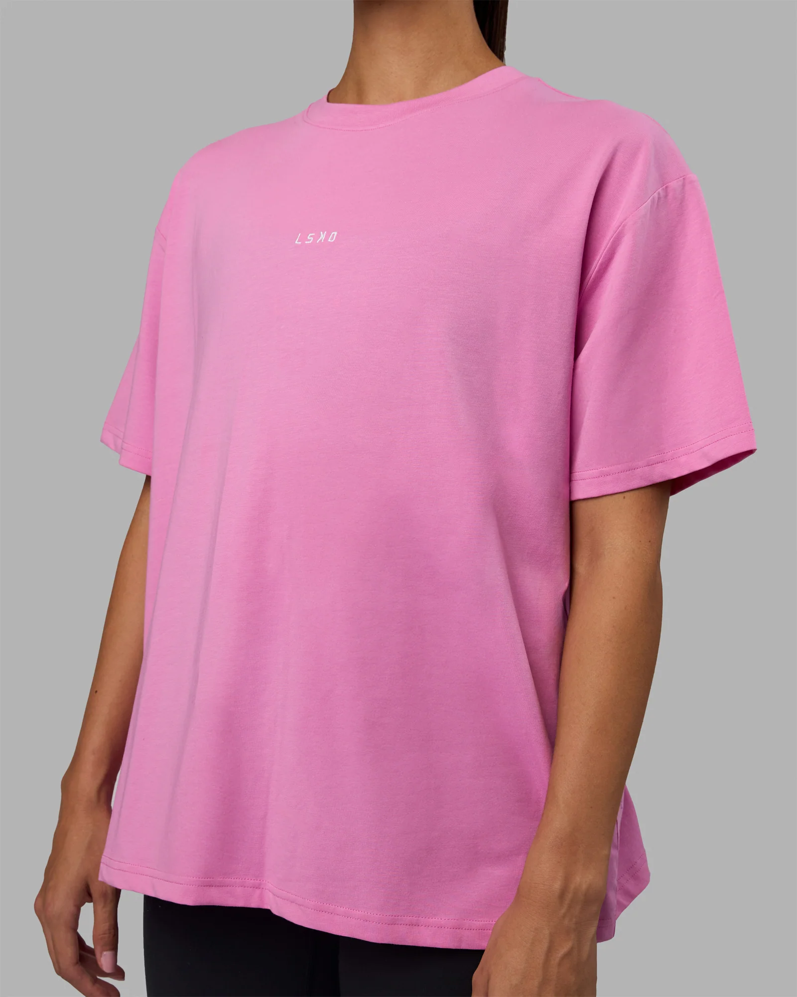 9065-go-to-flxcotton-oversized-tee-spark-pink-white-5.webp Go-To FLXCotton Oversized Tee - Spark Pink-White
