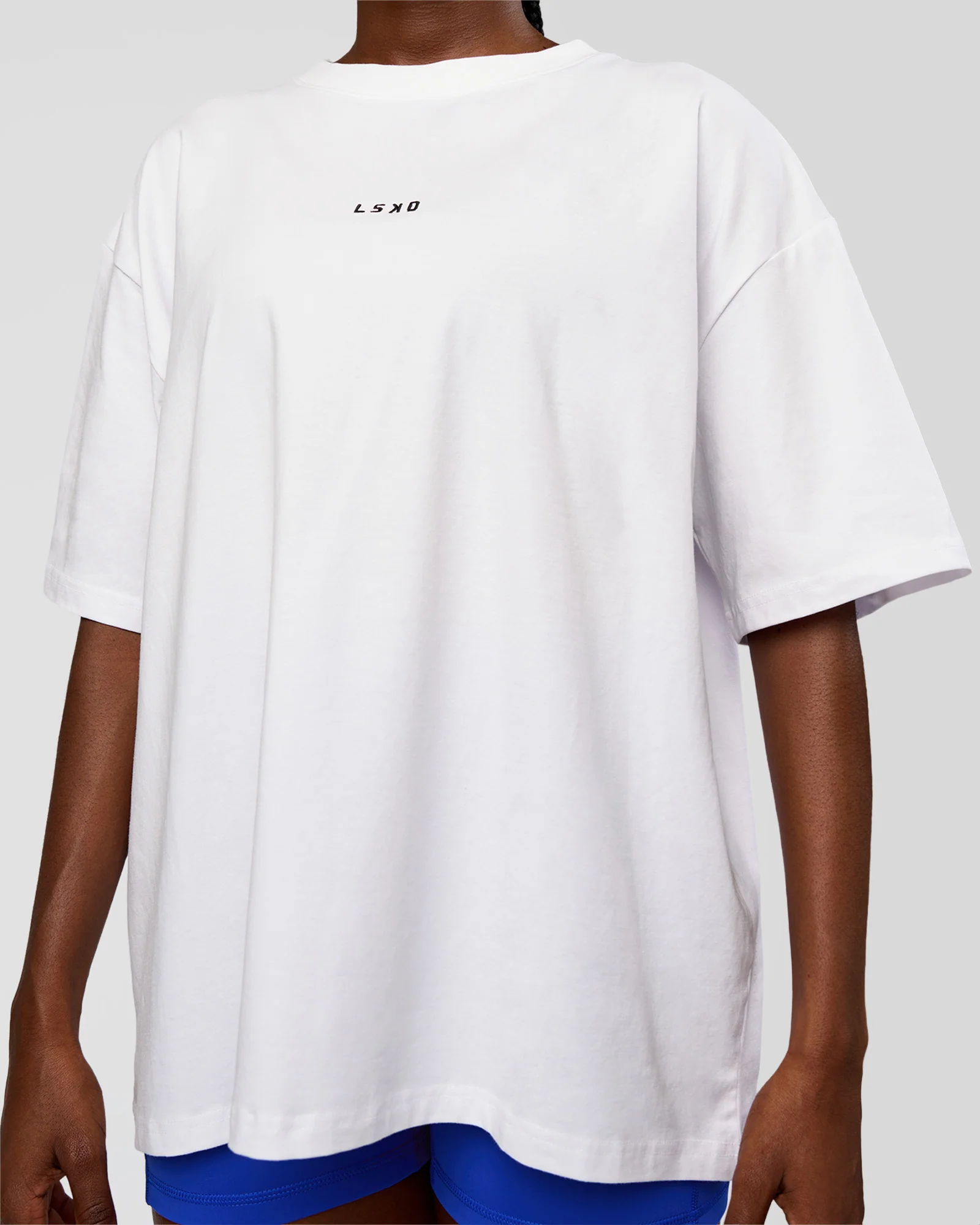 9119-go-to-run-club-flxcotton-oversized-tee-white-electric-indigo-4.webp Go-To Run Club FLXCotton Oversized Tee - White-Electric Indigo