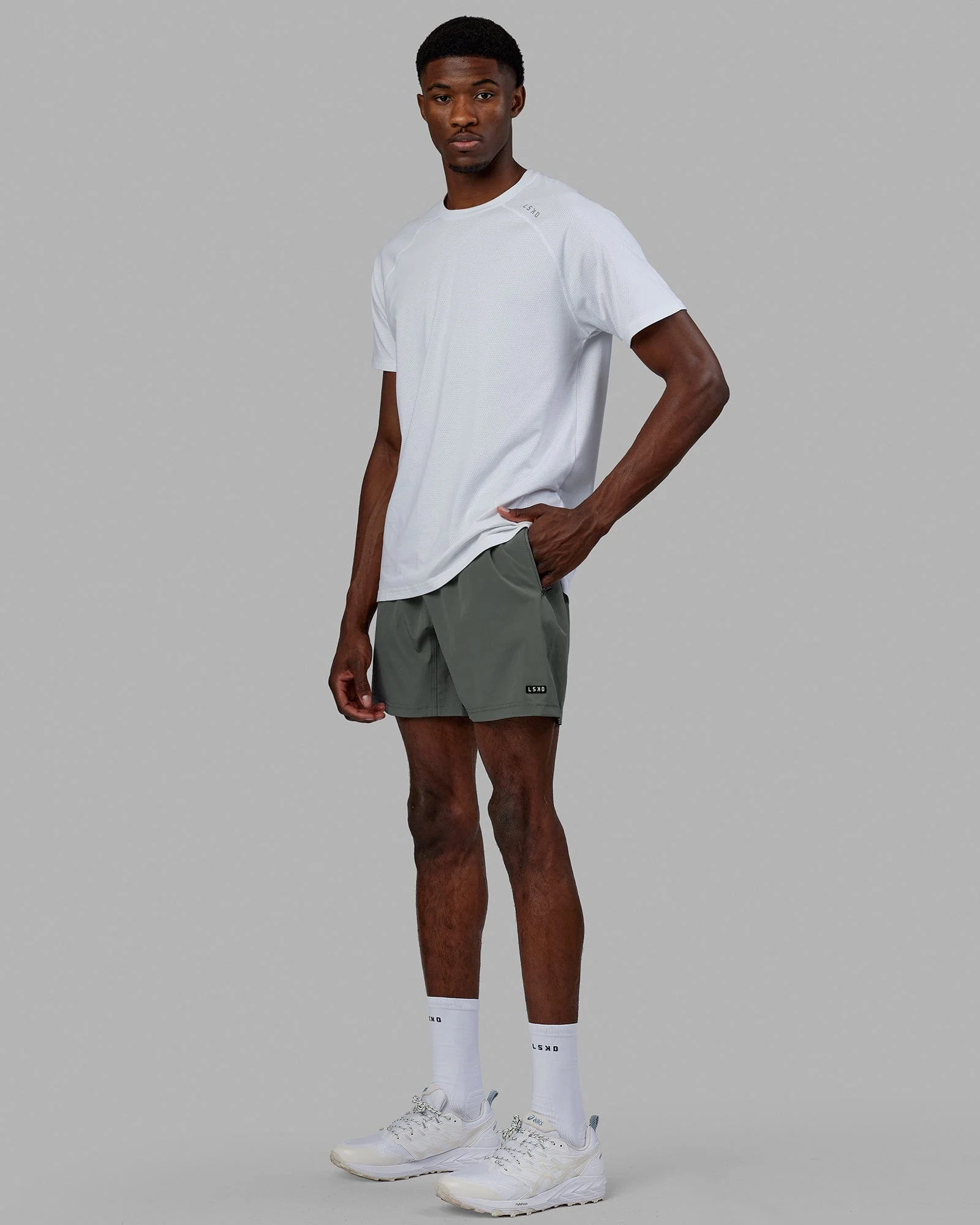 9216-rep-7-performance-short-graphite-5.webp Rep 7'' Performance Short - Graphite