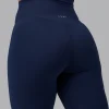 923-elixir-ultra-high-rise-7-8-legging-future-navy-11.webp Elixir Ultra High-Rise 7/8 Legging - Future Navy