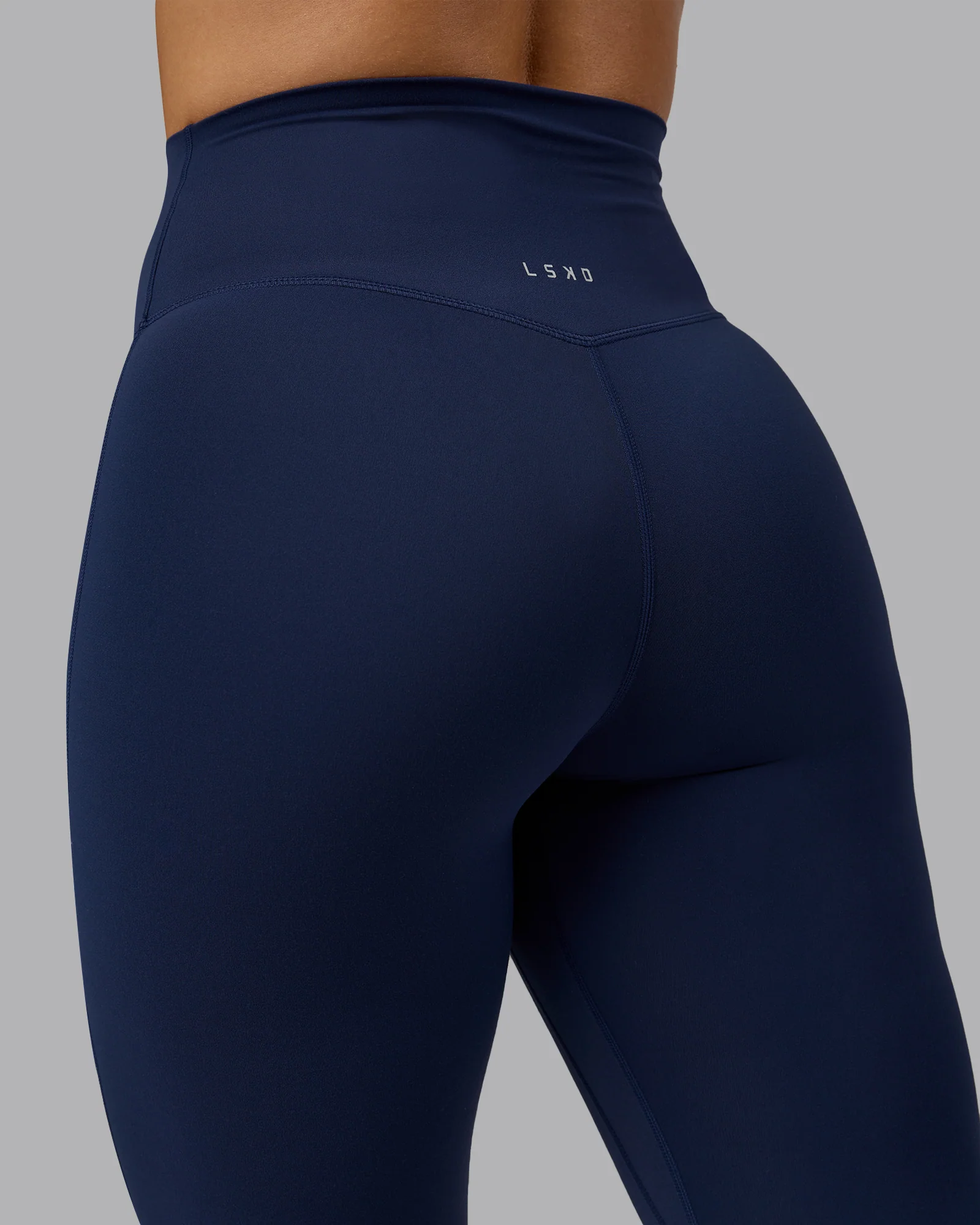 923-elixir-ultra-high-rise-7-8-legging-future-navy-11.webp Elixir Ultra High-Rise 7/8 Legging - Future Navy