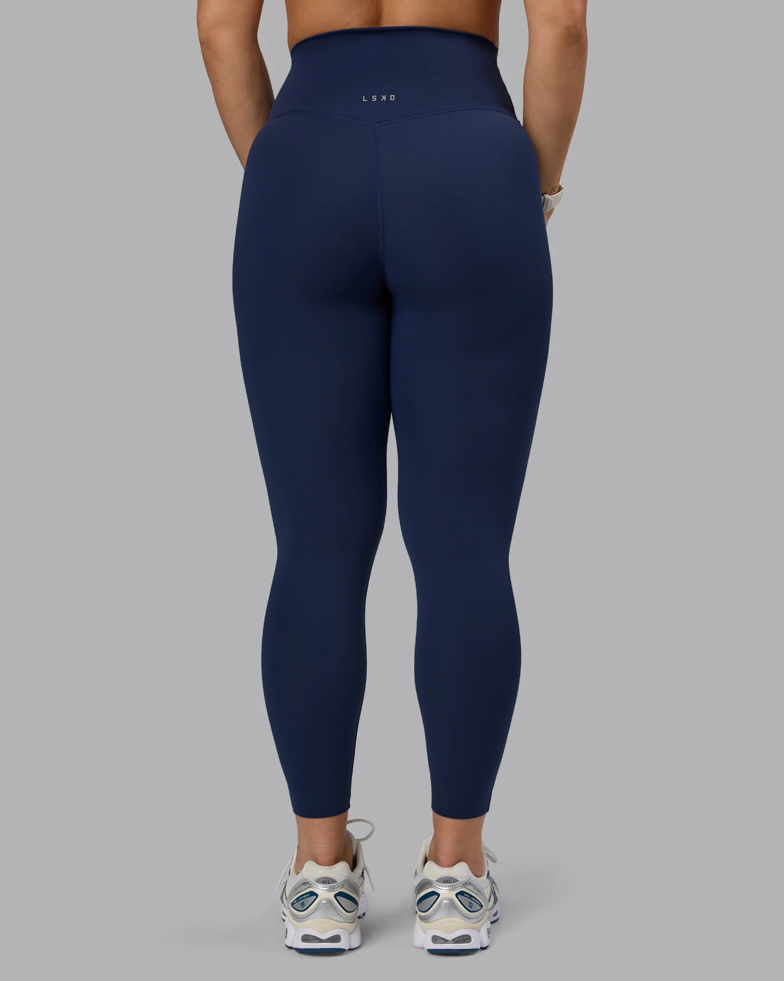 923-elixir-ultra-high-rise-7-8-legging-future-navy-3.webp Elixir Ultra High-Rise 7/8 Legging - Future Navy