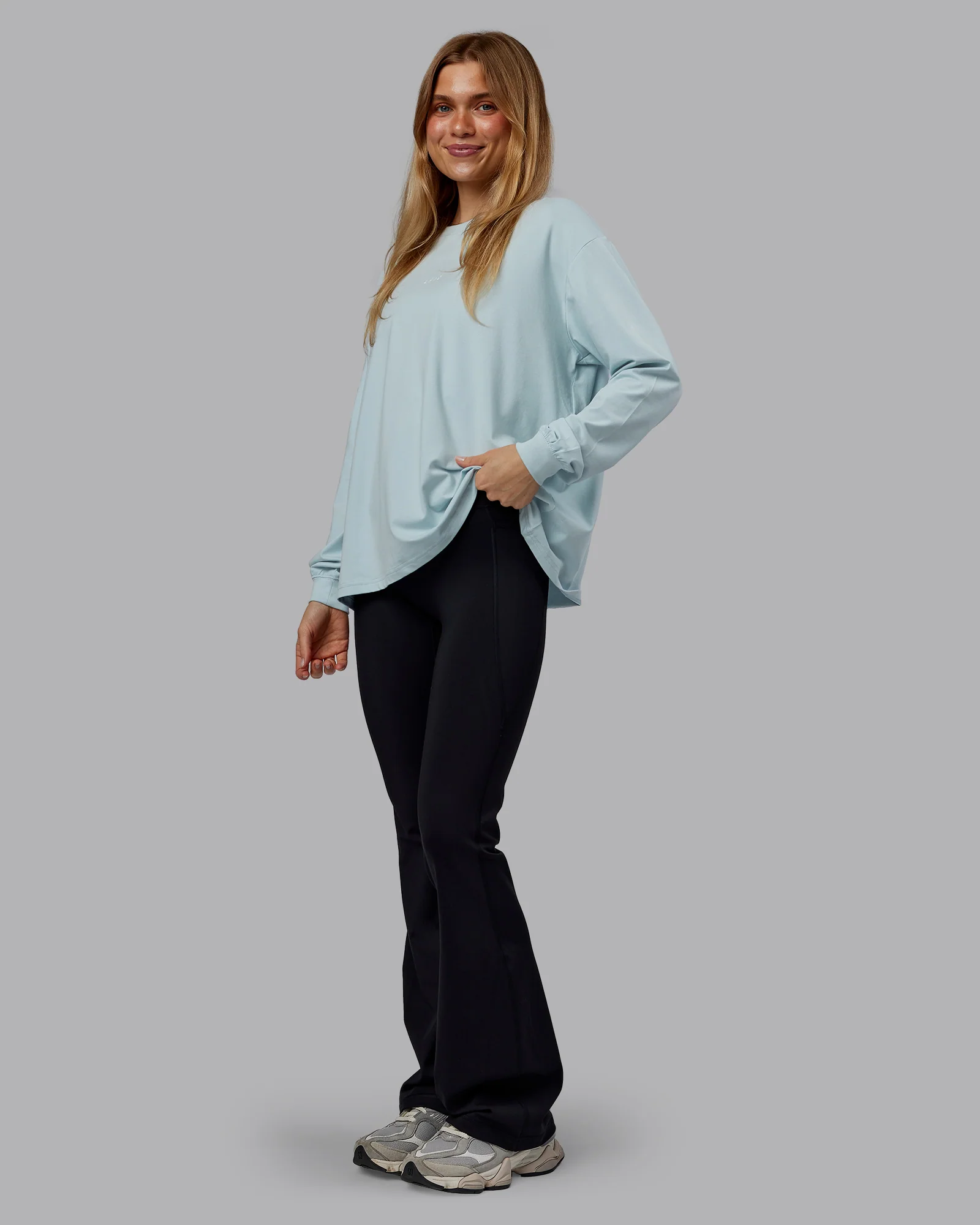 9282-go-to-long-sleeve-flxcotton-oversized-tee-skyride-white-4.webp Go-To Long Sleeve FLXCotton Oversized Tee - Skyride-White