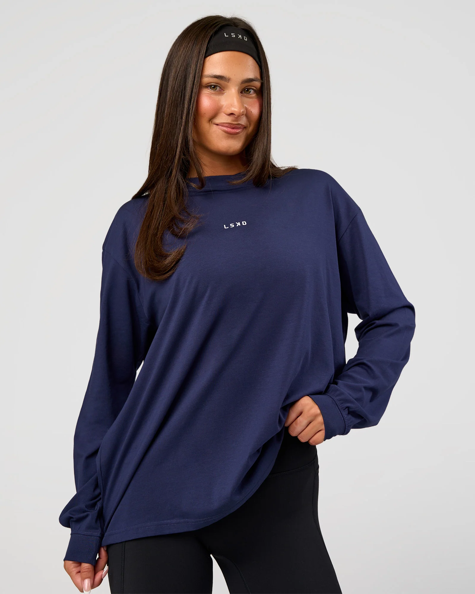 9291-go-to-long-sleeve-flxcotton-oversized-tee-future-navy-white-1.webp Go-To Long Sleeve FLXCotton Oversized Tee - Future Navy-White