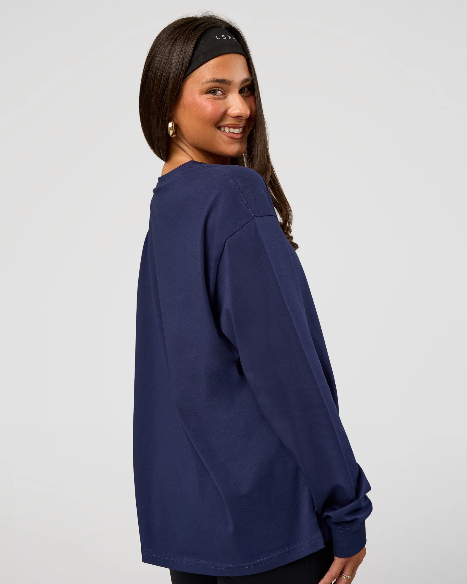 9291-go-to-long-sleeve-flxcotton-oversized-tee-future-navy-white-3.webp Go-To Long Sleeve FLXCotton Oversized Tee - Future Navy-White