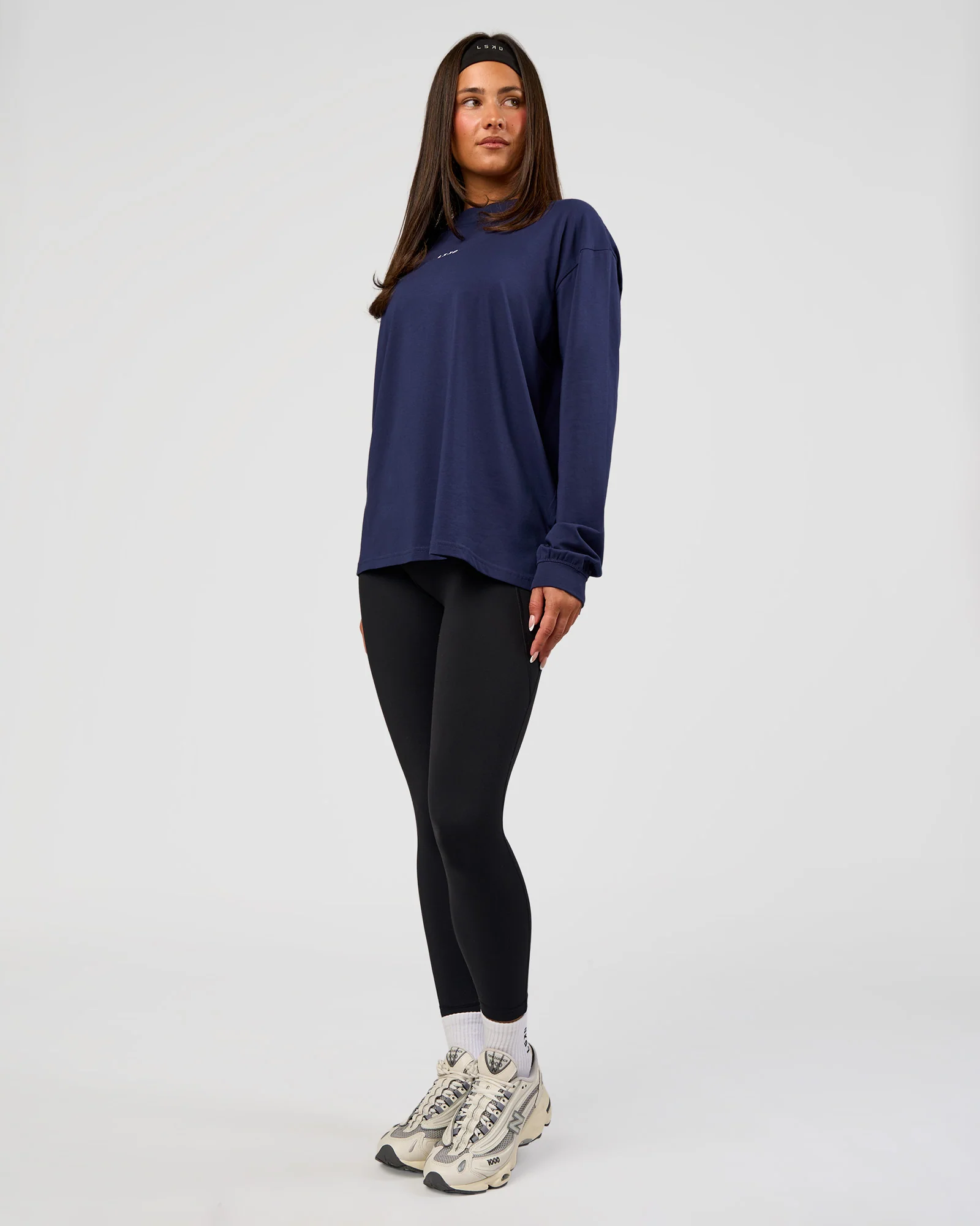 9291-go-to-long-sleeve-flxcotton-oversized-tee-future-navy-white-6.webp Go-To Long Sleeve FLXCotton Oversized Tee - Future Navy-White