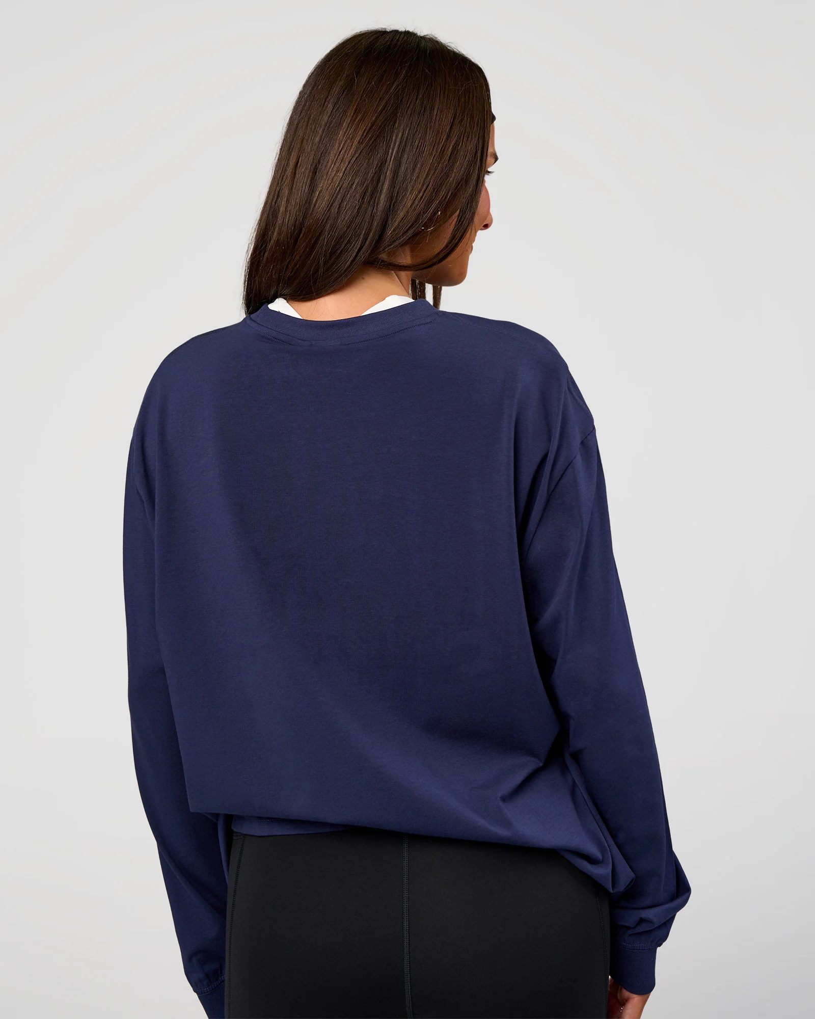 9291-go-to-long-sleeve-flxcotton-oversized-tee-future-navy-white-7.webp Go-To Long Sleeve FLXCotton Oversized Tee - Future Navy-White