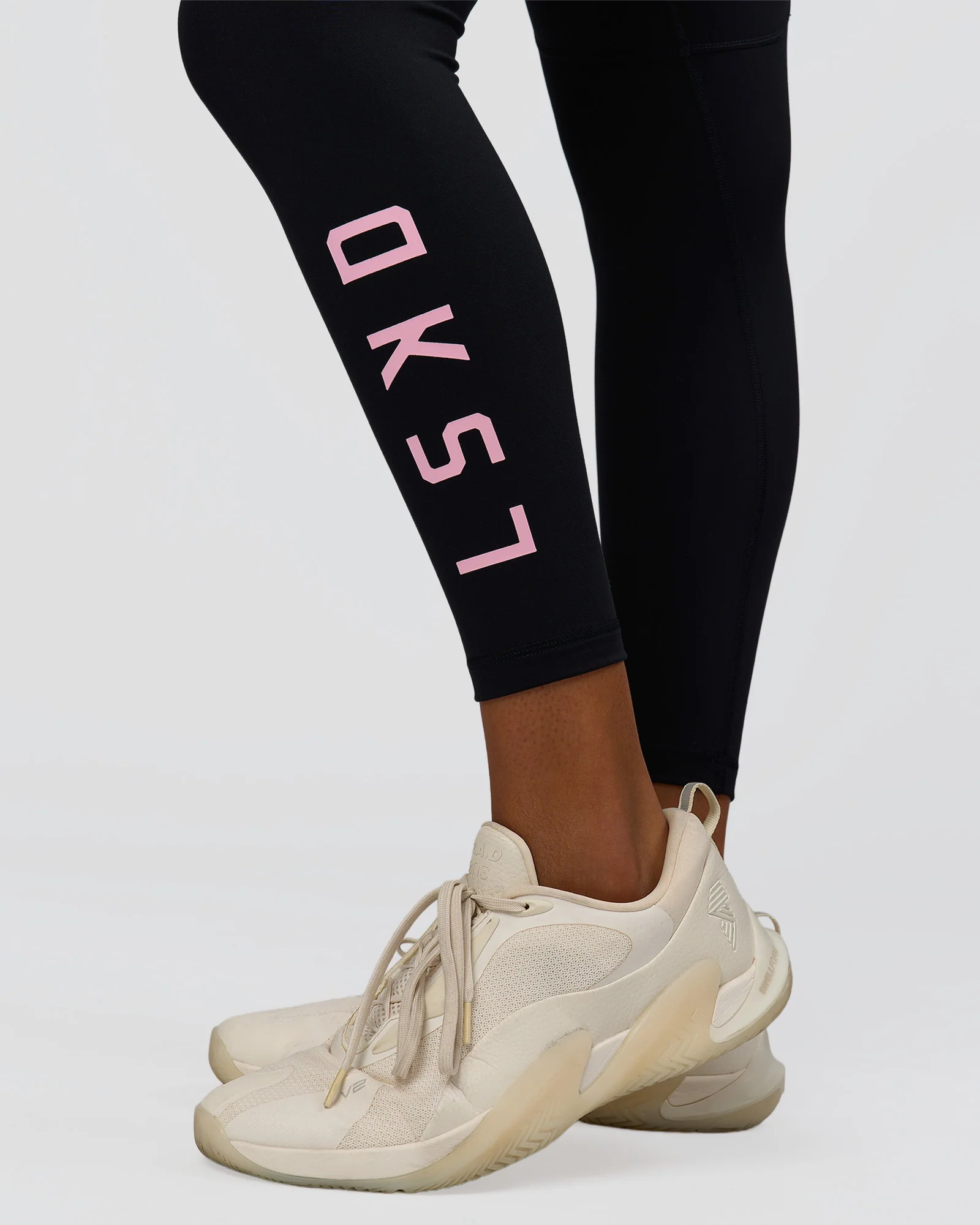 Rep Ultra High-Rise 7/8 Legging Pockets - Black-Marshmallow