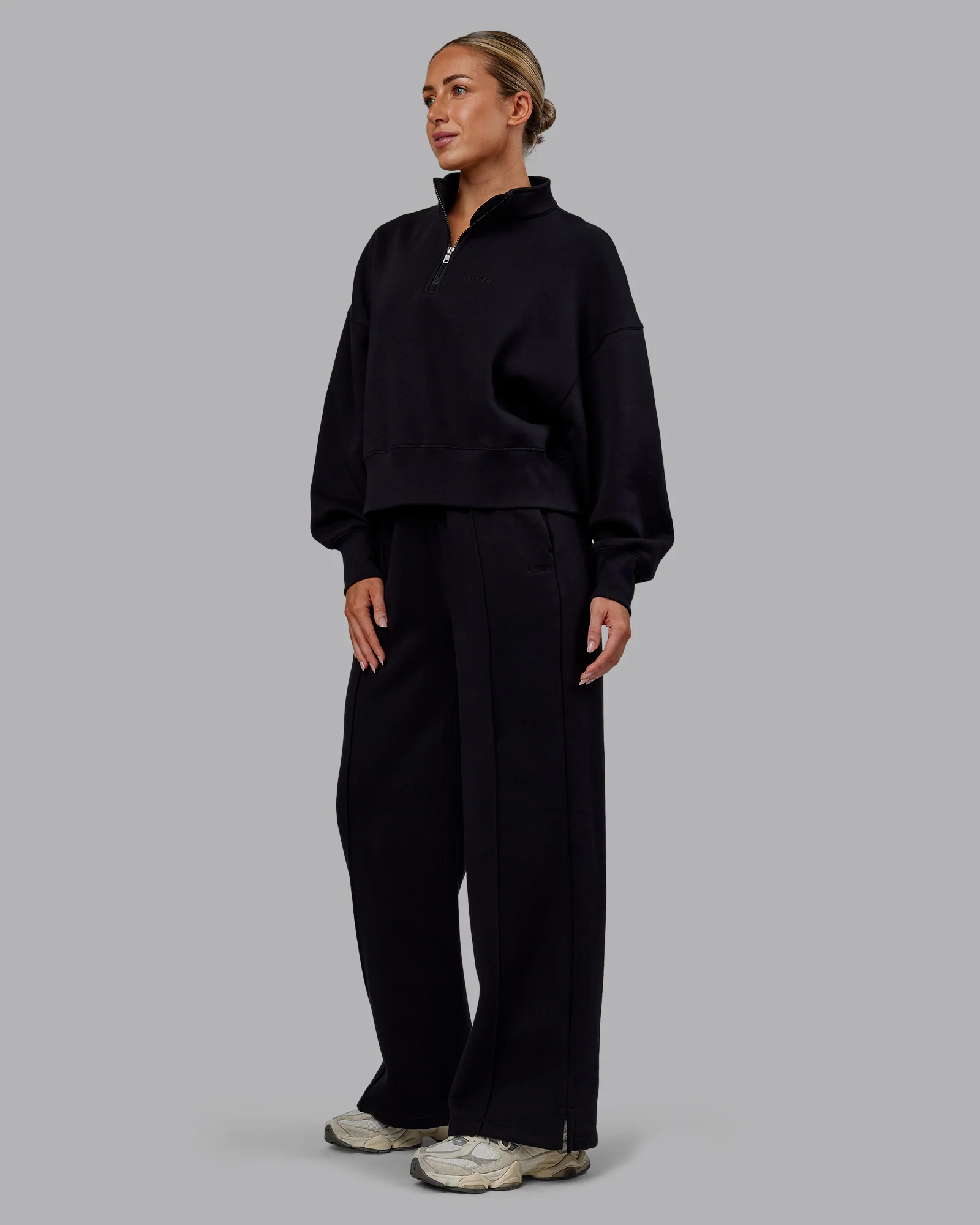 MVP 1/2 Zip Oversized Sweater - Black