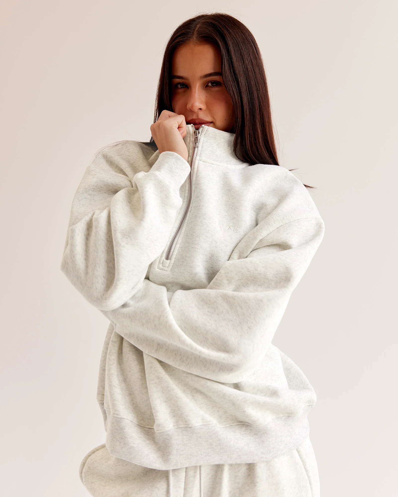 9440-go-to-oversized-quarter-zip-sweater-silver-marl-1.webp Go-To Oversized Quarter Zip Sweater - Silver Marl