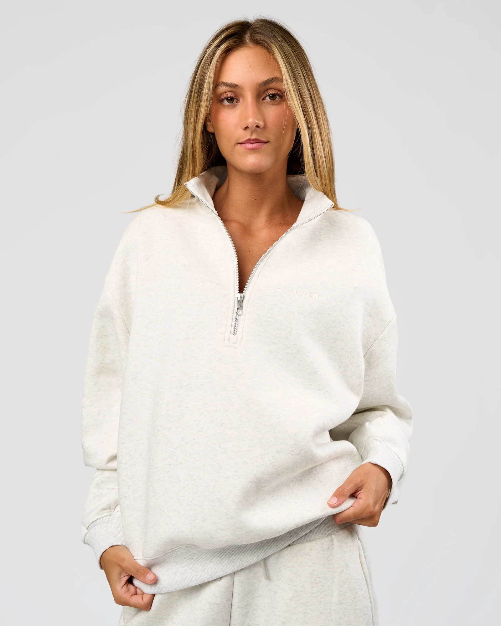 9440-go-to-oversized-quarter-zip-sweater-silver-marl-7.webp Go-To Oversized Quarter Zip Sweater - Silver Marl