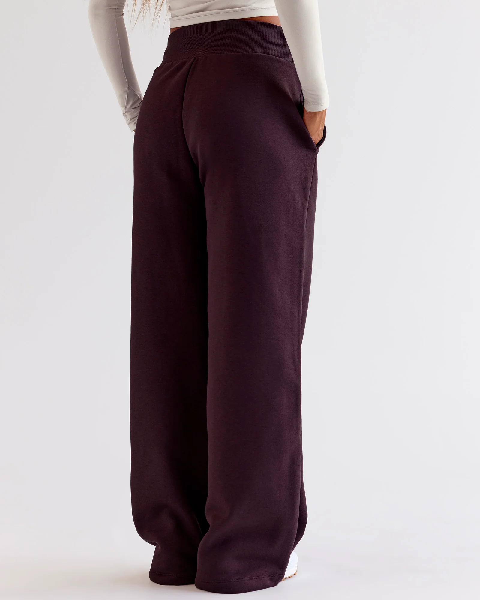 9476-go-to-wide-leg-track-pant-midnight-plum-4.webp Go-To Wide Leg Track Pant - Midnight Plum