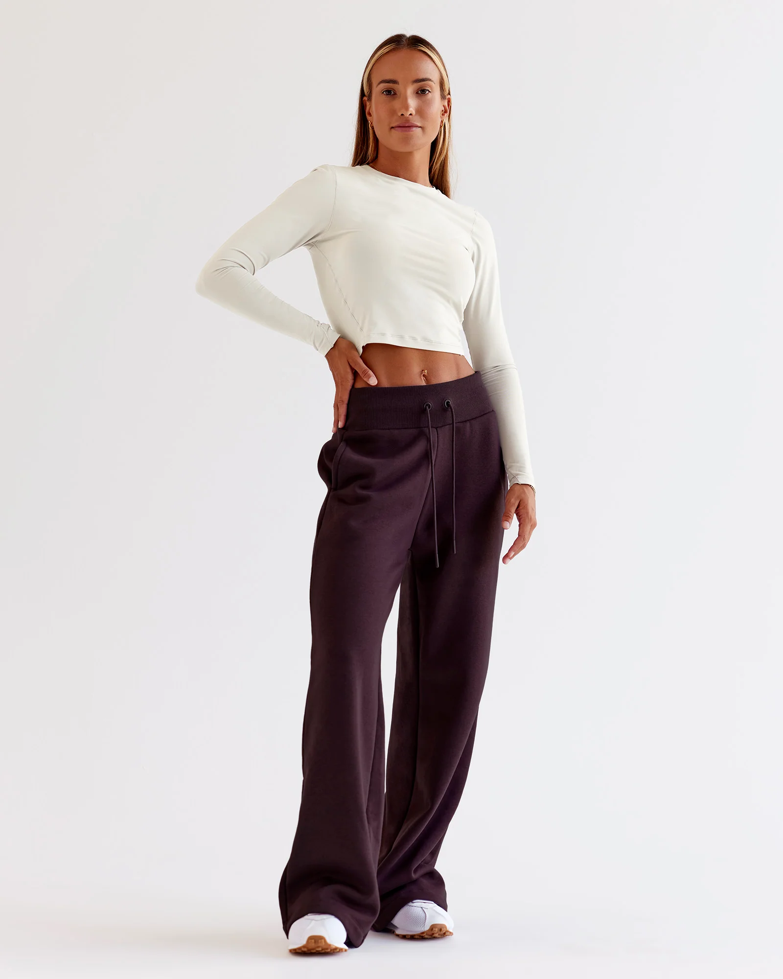 9476-go-to-wide-leg-track-pant-midnight-plum-8.webp Go-To Wide Leg Track Pant - Midnight Plum