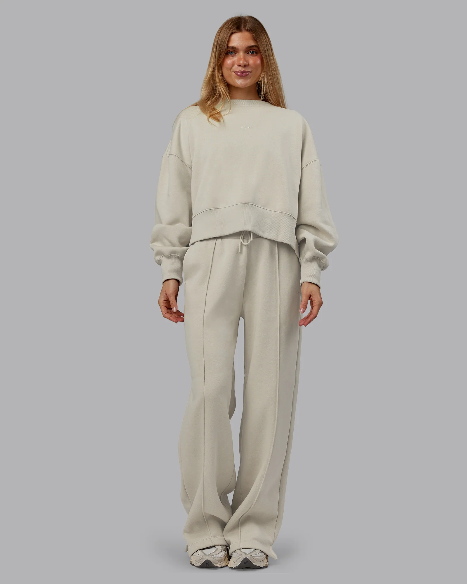 9485-mvp-oversized-sweater-shale-beige-2.webp MVP Oversized Sweater - Shale Beige