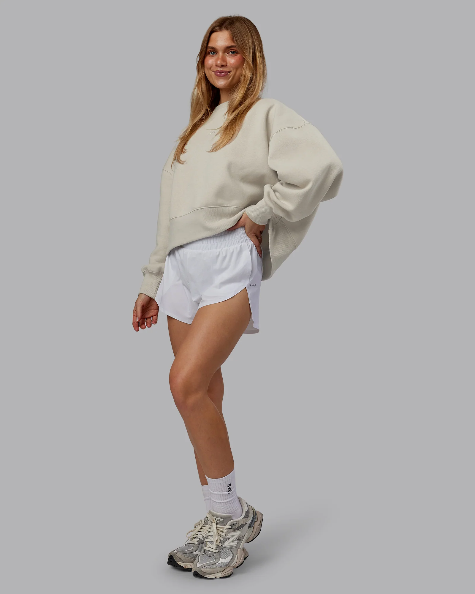 9485-mvp-oversized-sweater-shale-beige-3.webp MVP Oversized Sweater - Shale Beige
