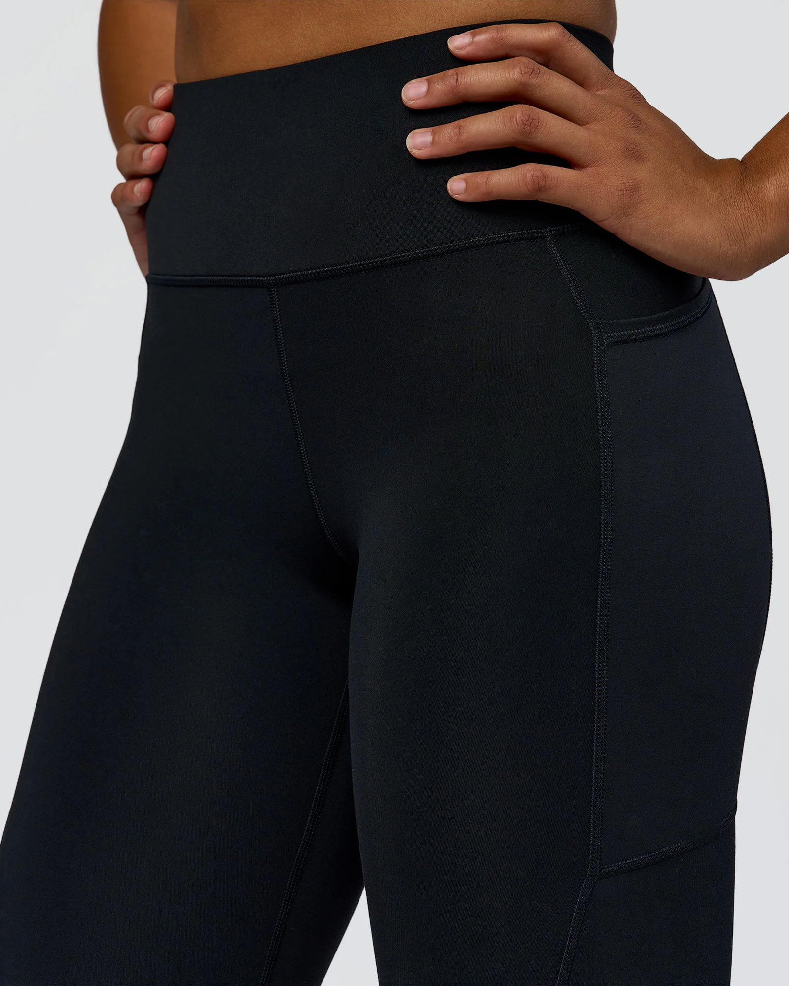 950-rep-street-script-ultra-high-rise-7-8-legging-pockets-black-white-6.webp Rep Street Script Ultra High-Rise 7/8 Legging Pockets - Black-White