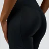 950-rep-street-script-ultra-high-rise-7-8-legging-pockets-black-white-8.webp Rep Street Script Ultra High-Rise 7/8 Legging Pockets - Black-White