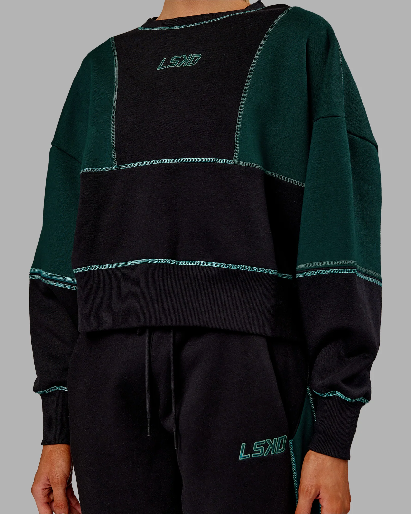 9529-stitch-up-oversized-fleece-sweater-black-dark-moss-7.webp Stitch Up Oversized Fleece Sweater - Black-Dark Moss