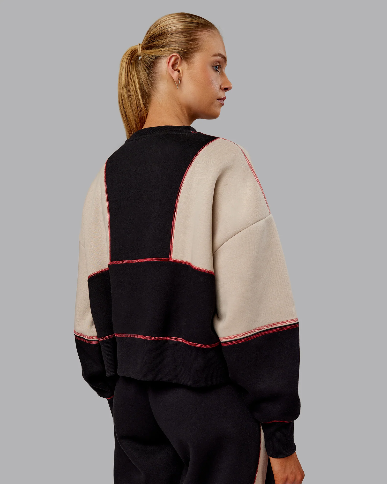 9536-stitch-up-oversized-fleece-sweater-black-shale-beige-3.webp Stitch Up Oversized Fleece Sweater - Black-Shale Beige