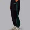 9561-stitch-up-fleece-sweat-pant-black-dark-moss-5.webp Stitch Up Fleece Sweat Pant - Black/Dark Moss