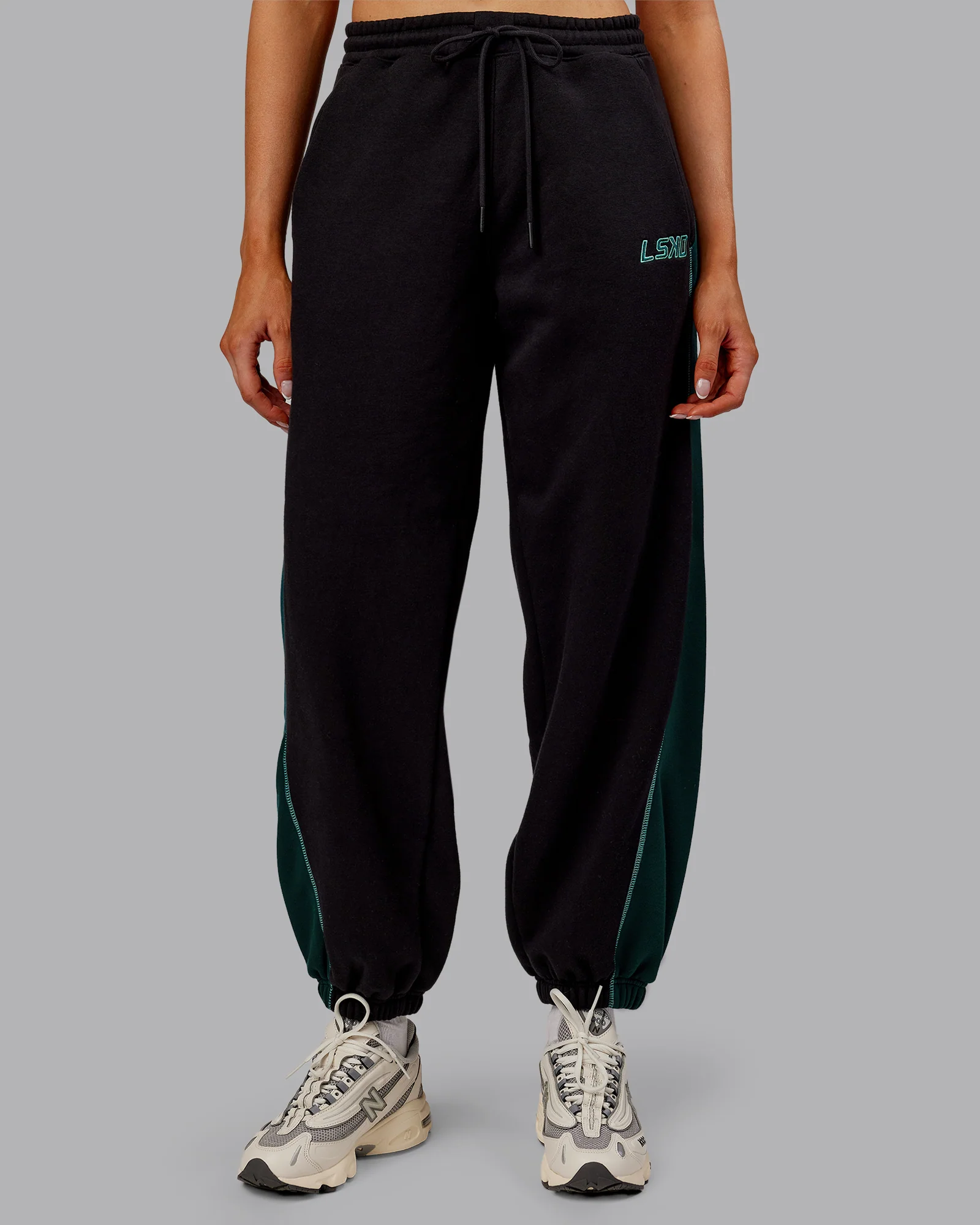 9561-stitch-up-fleece-sweat-pant-black-dark-moss-8.webp Stitch Up Fleece Sweat Pant - Black/Dark Moss