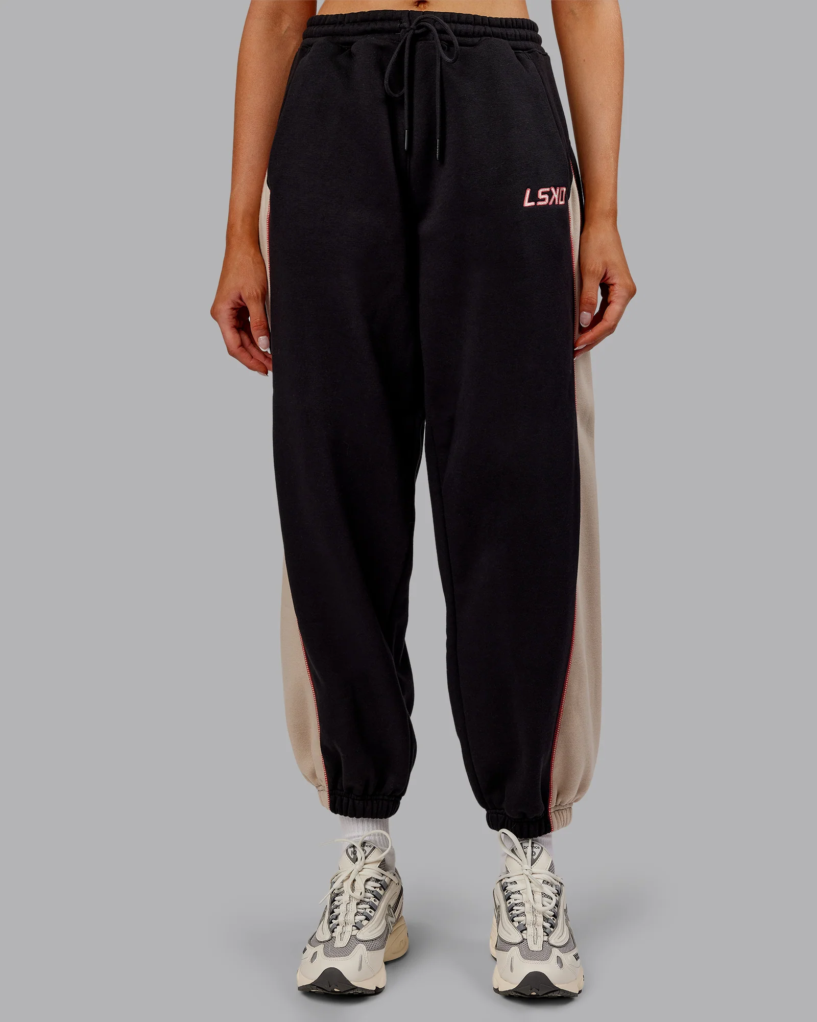 9586-stitch-up-fleece-sweat-pant-black-shale-beige-1.webp Stitch Up Fleece Sweat Pant - Black/Shale Beige