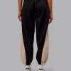 9586-stitch-up-fleece-sweat-pant-black-shale-beige-4.webp Stitch Up Fleece Sweat Pant - Black/Shale Beige